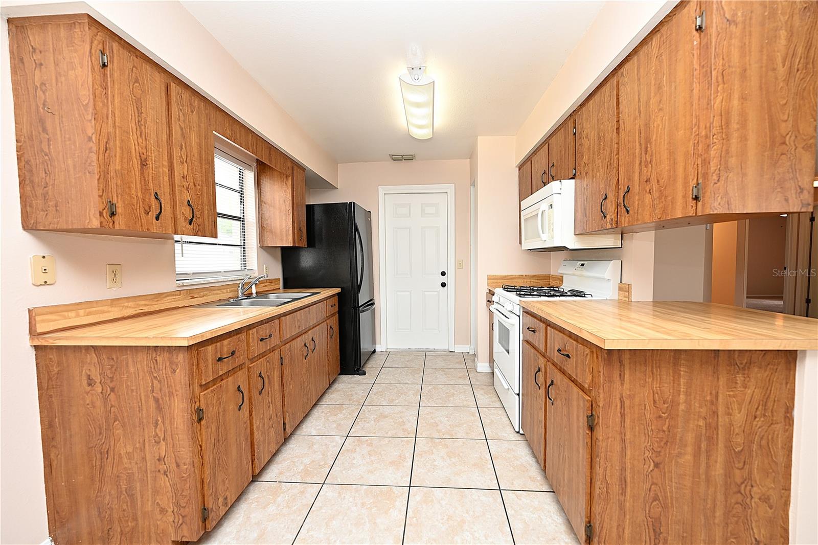 Image 2 of 29 For 1018 Sunshine Way Sw