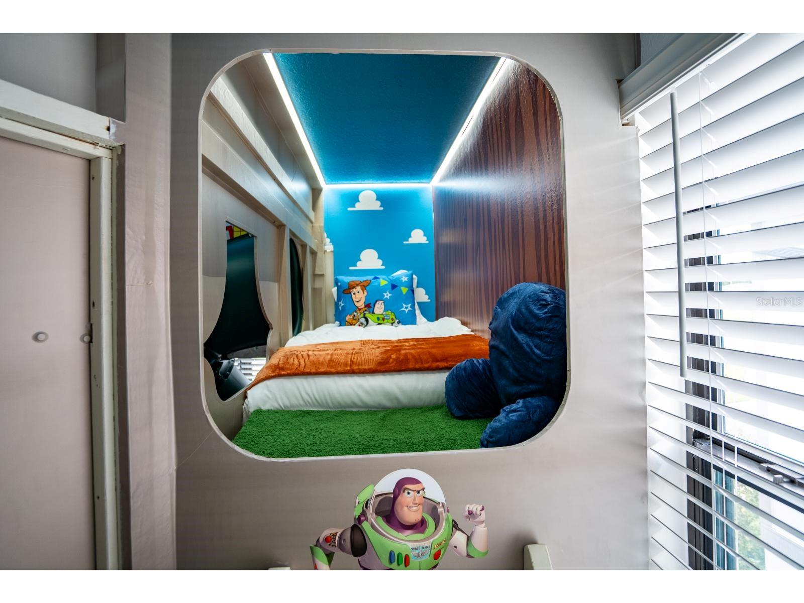 Listing photo id 57 for 1443 Butterfly Milkweed Court