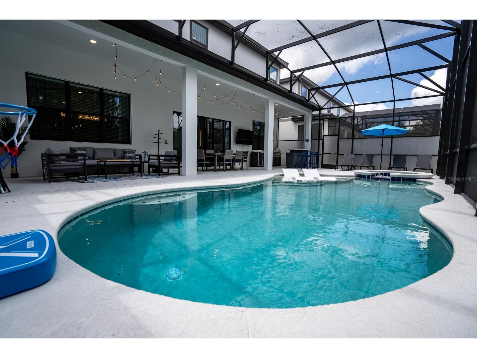 Listing photo id 93 for 1443 Butterfly Milkweed Court