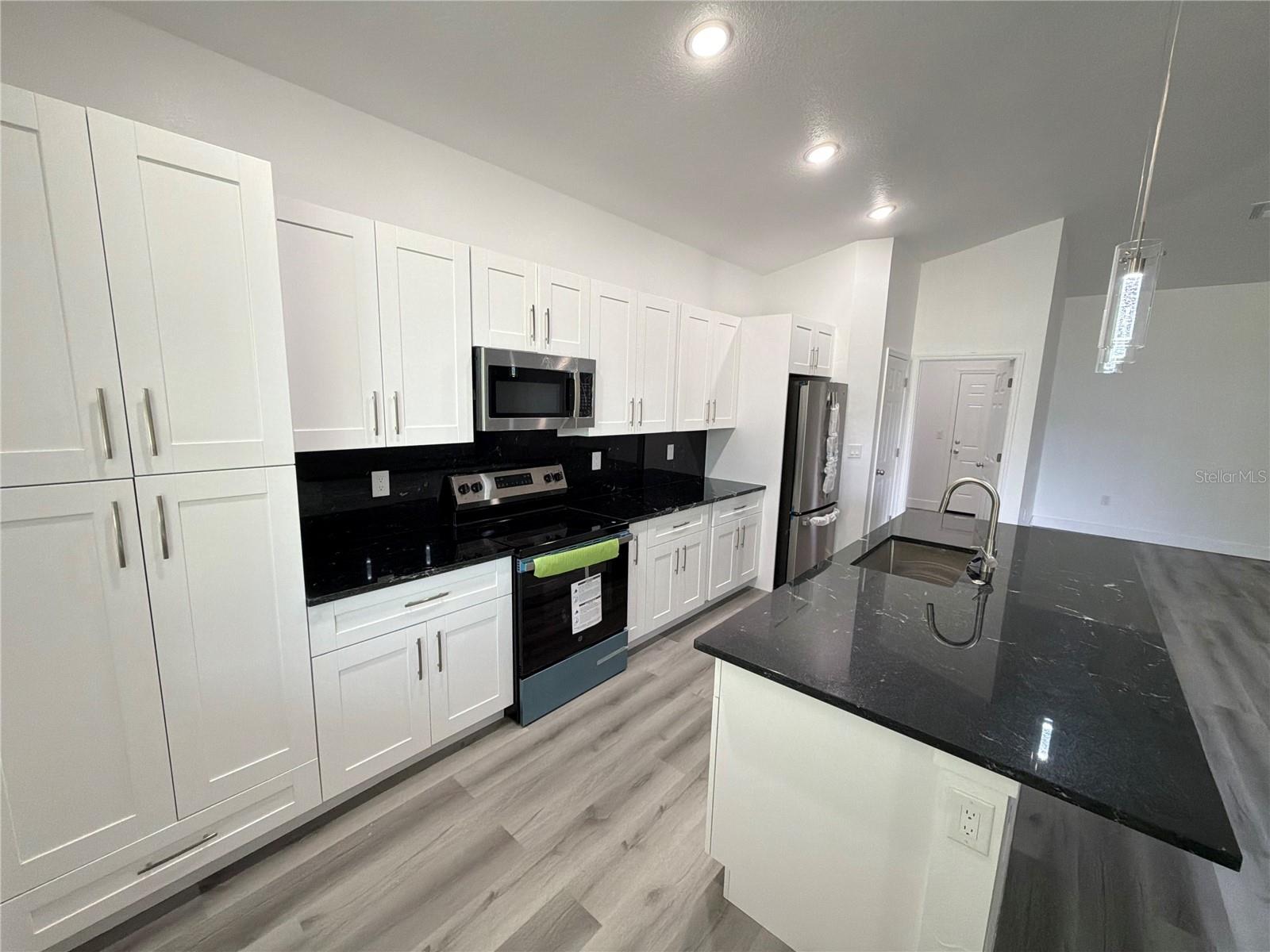 Image 10 of 32 For 1449 Kathleen Road