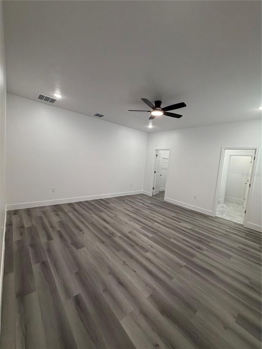 Image 22 of 32 For 1449 Kathleen Road