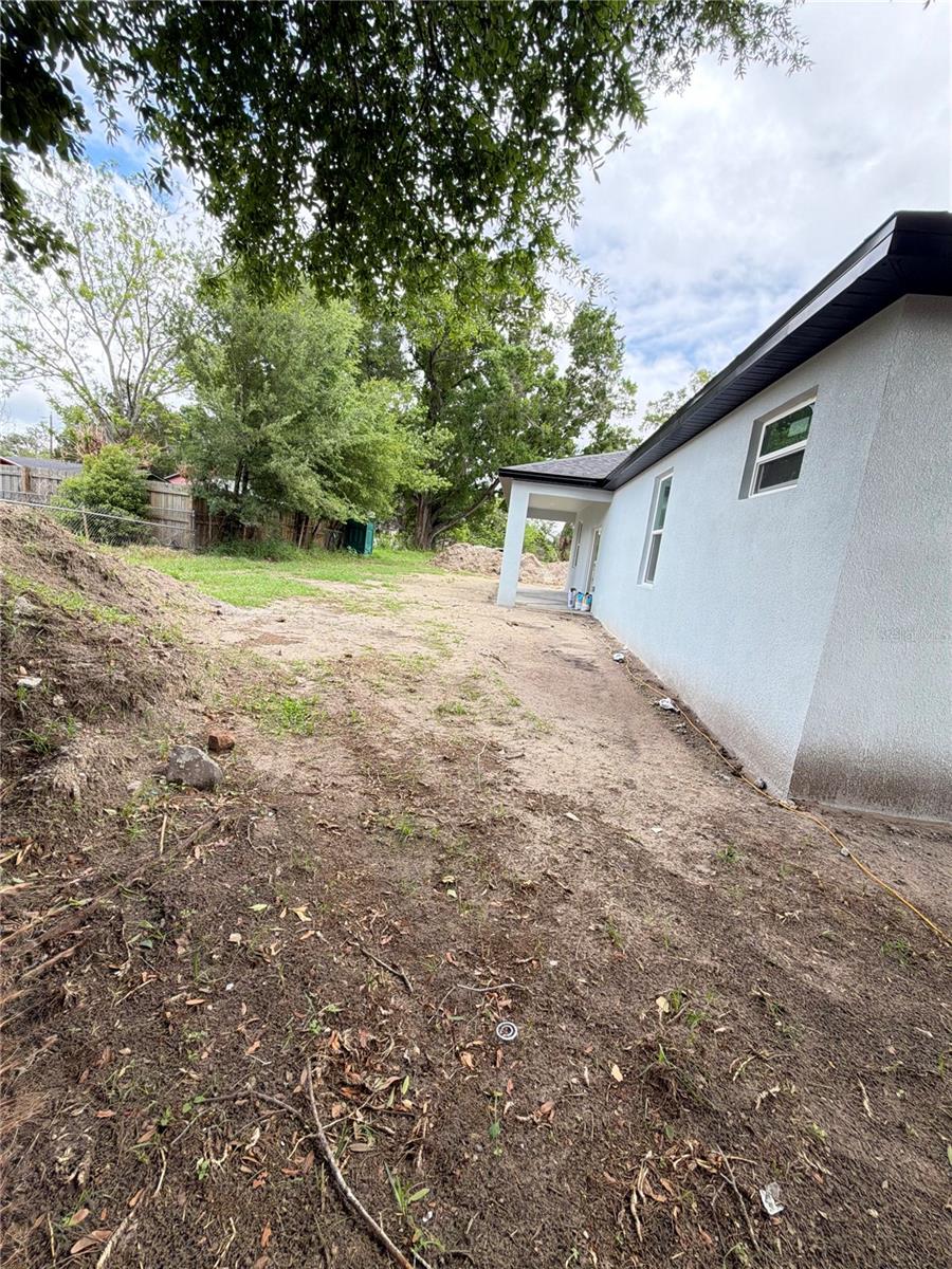 Image 4 of 32 For 1449 Kathleen Road