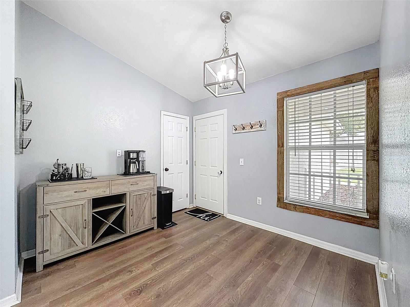 Image 14 of 26 For 1763 Kinsman Way