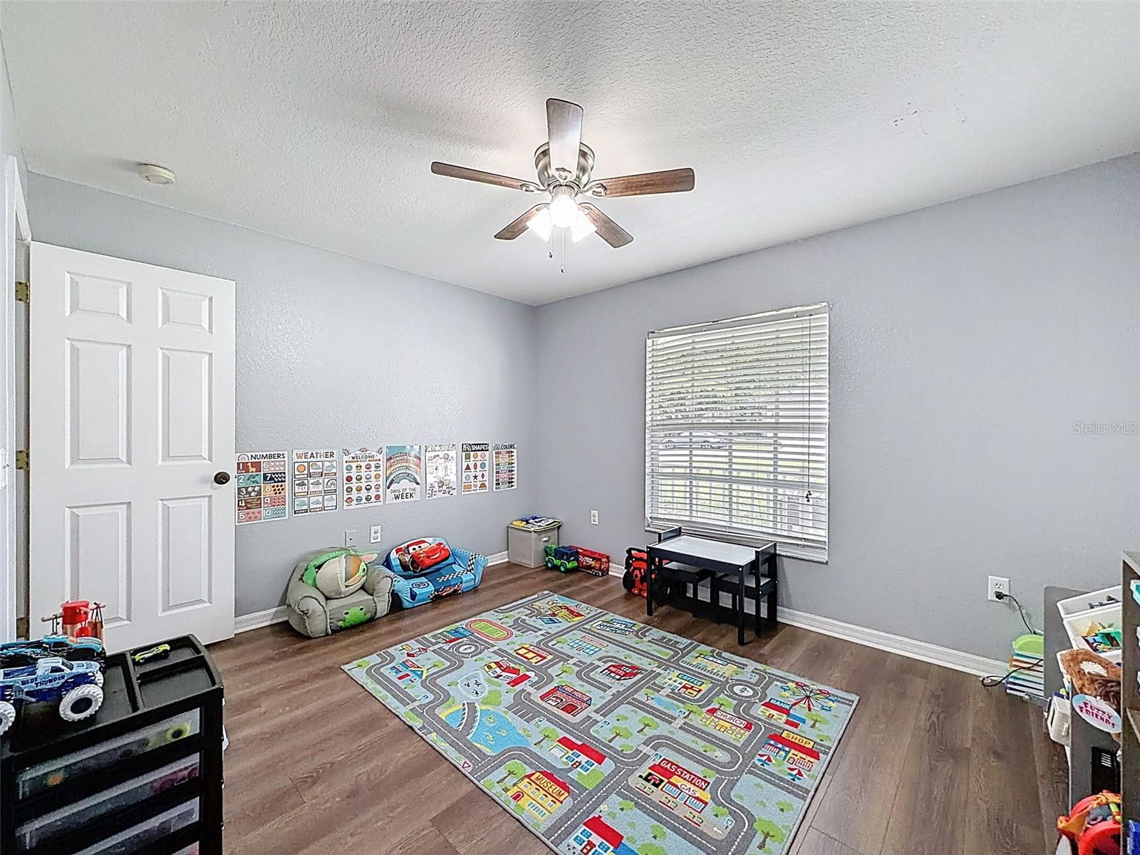 Image 21 of 26 For 1763 Kinsman Way