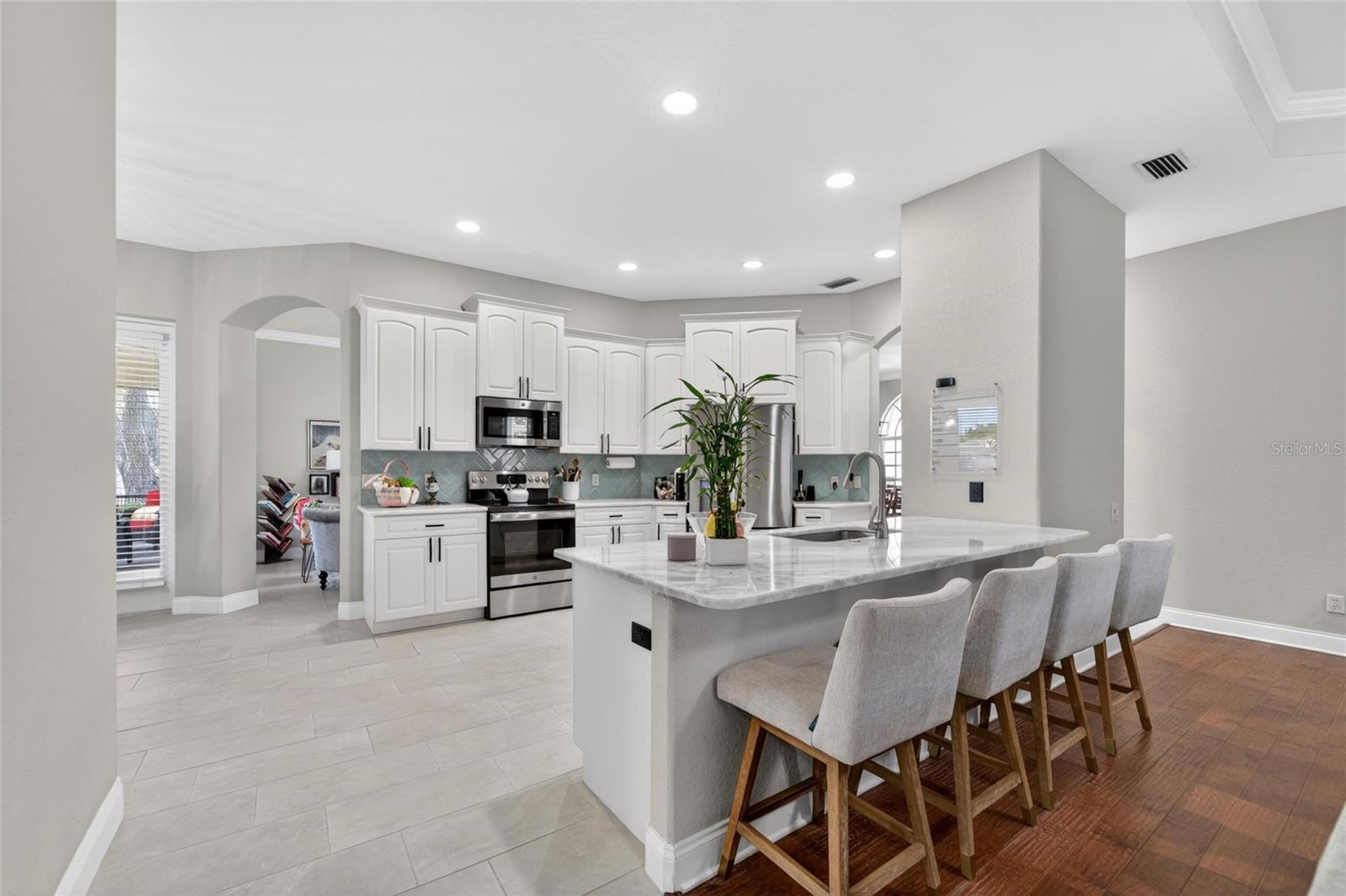 Image 16 of 74 For 2665 Hickory View Loop