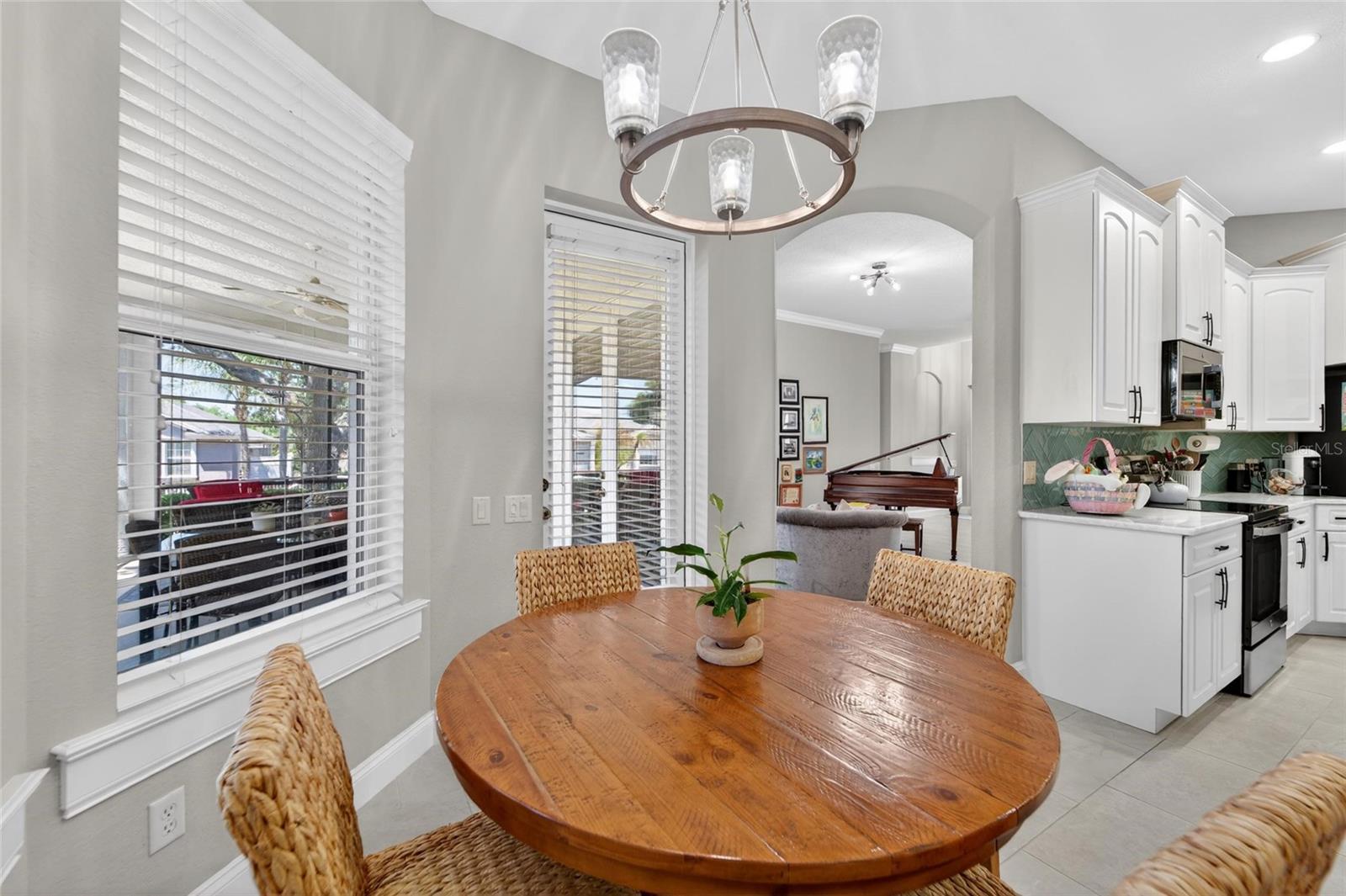 Image 22 of 74 For 2665 Hickory View Loop