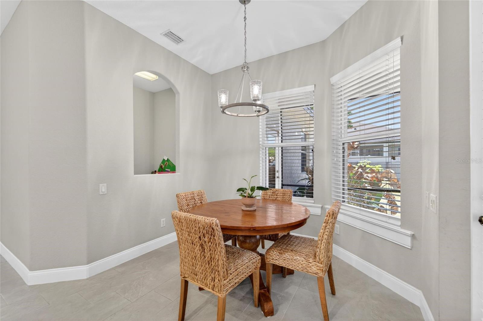 Image 23 of 74 For 2665 Hickory View Loop