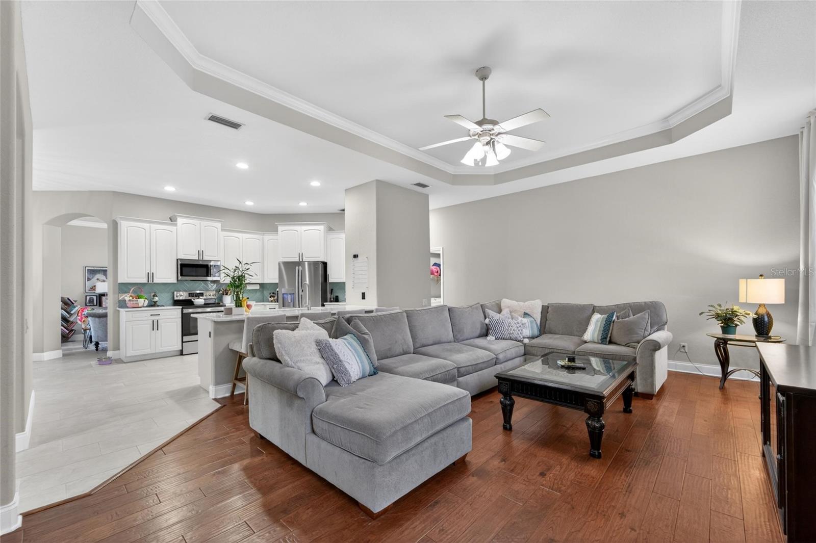 Image 24 of 74 For 2665 Hickory View Loop