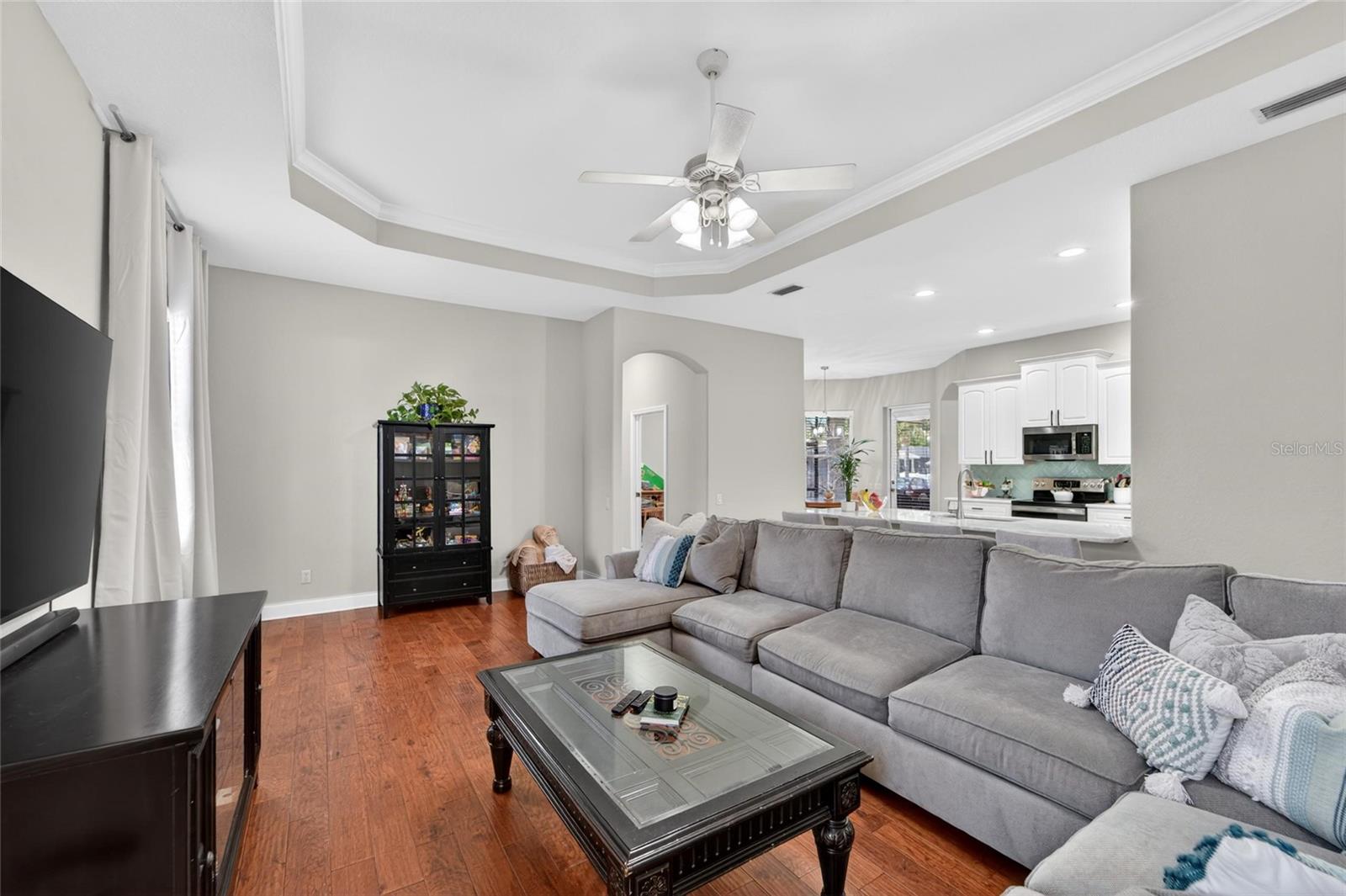 Image 30 of 74 For 2665 Hickory View Loop