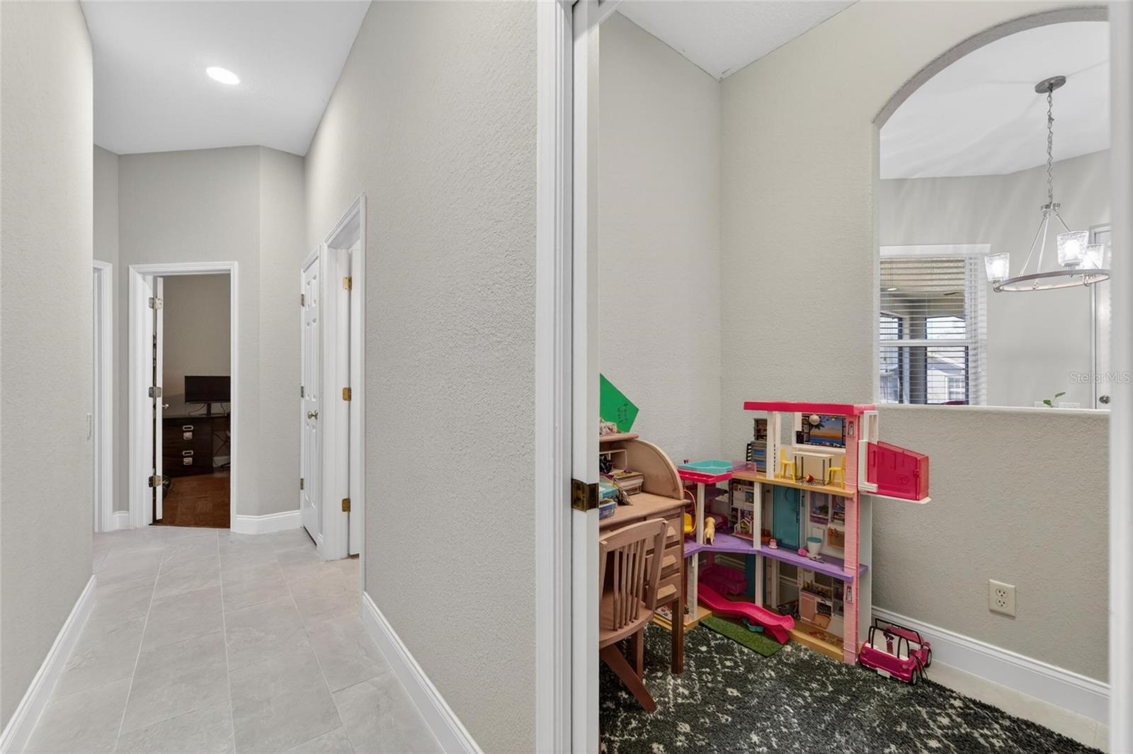 Image 32 of 74 For 2665 Hickory View Loop