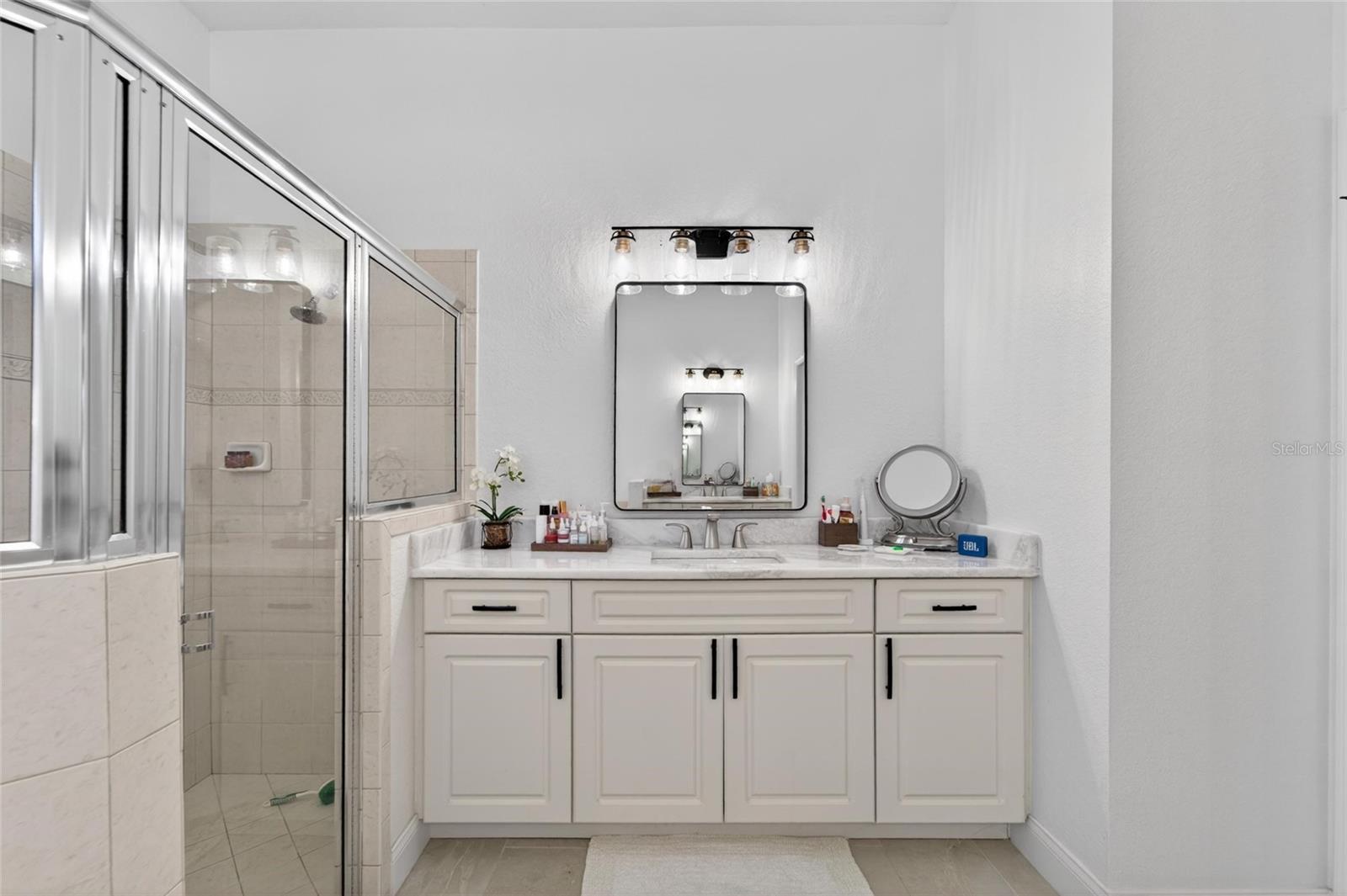 Image 39 of 74 For 2665 Hickory View Loop