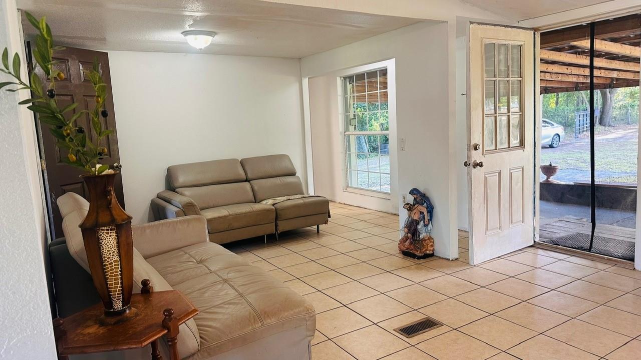 Image 3 of 18 For 816 Diamond Acres Road