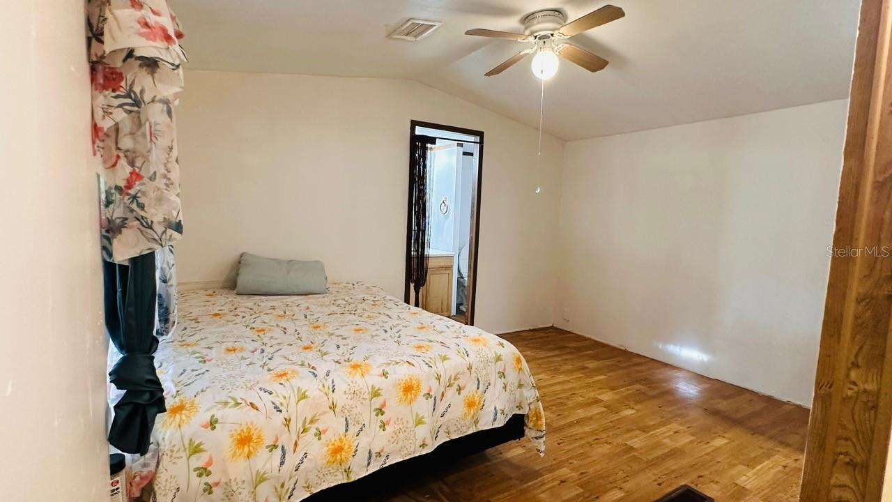 Image 5 of 18 For 816 Diamond Acres Road