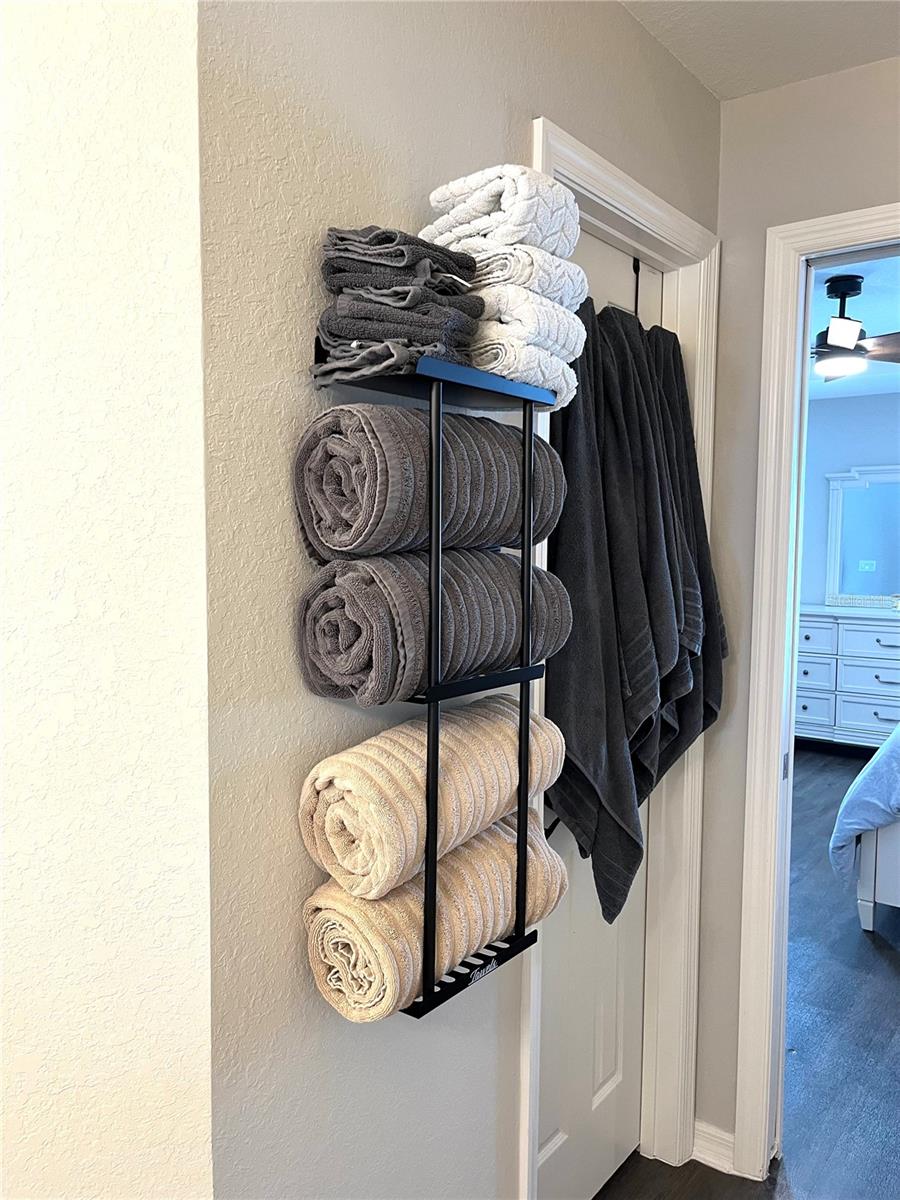 Image 18 of 32 For 1373 Mezzavalle Way