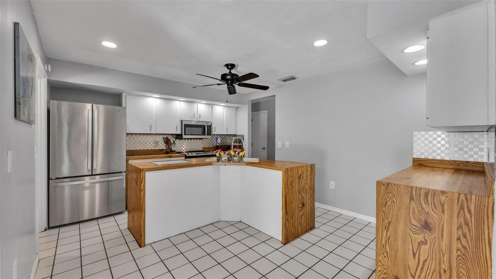 Image 12 of 50 For 4904 Foxrun  