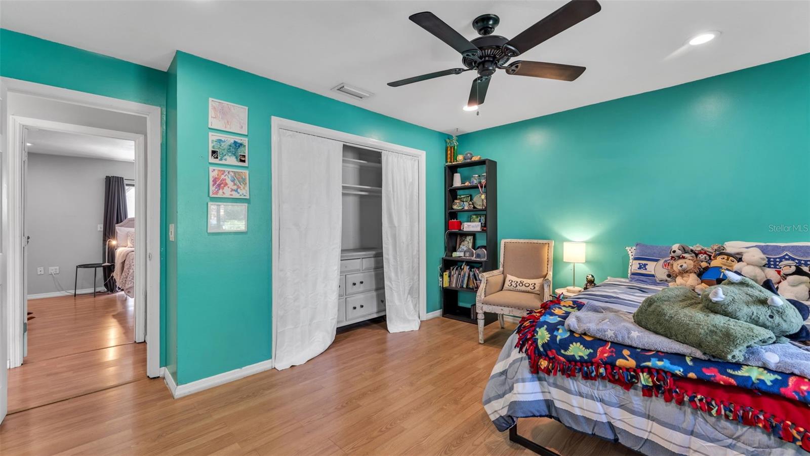 Image 25 of 50 For 4904 Foxrun  