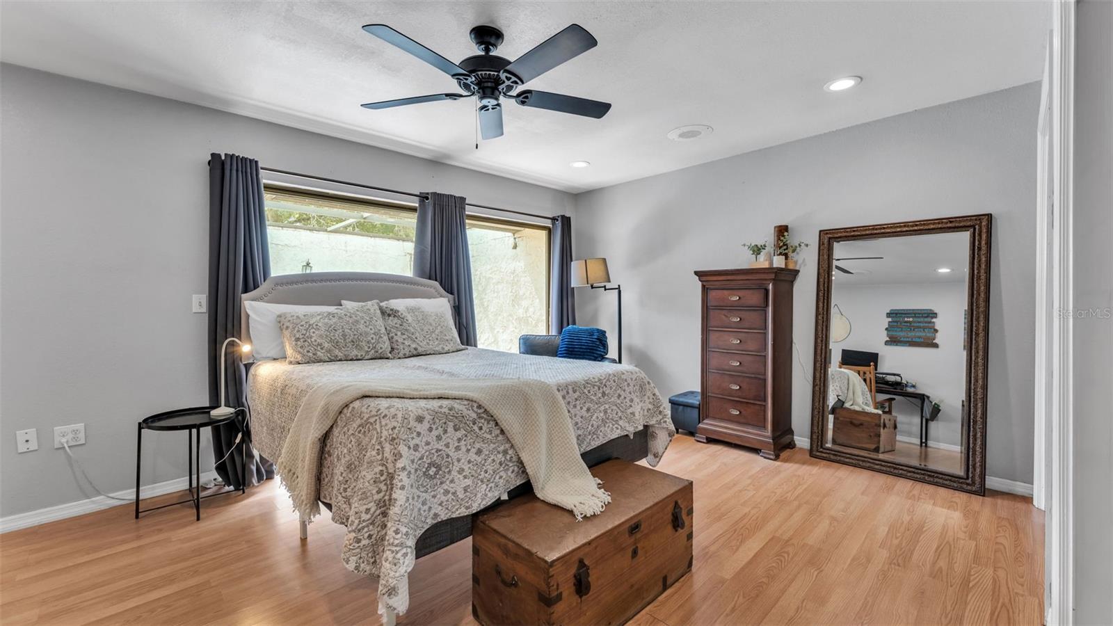 Image 34 of 50 For 4904 Foxrun  