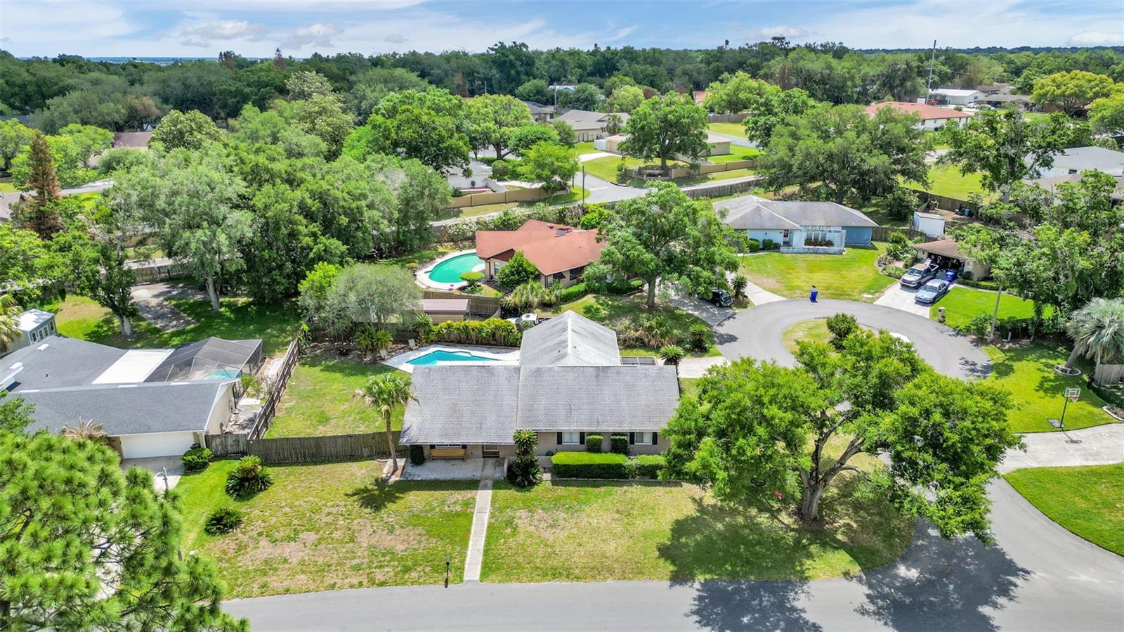 Image 46 of 50 For 4904 Foxrun  