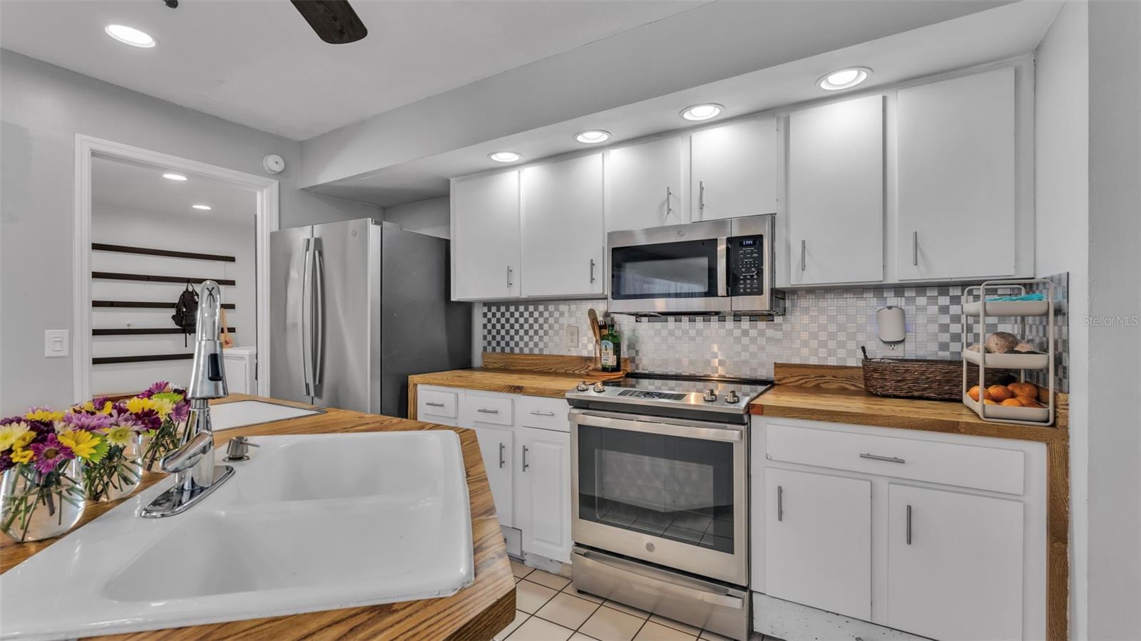 Image 9 of 50 For 4904 Foxrun  