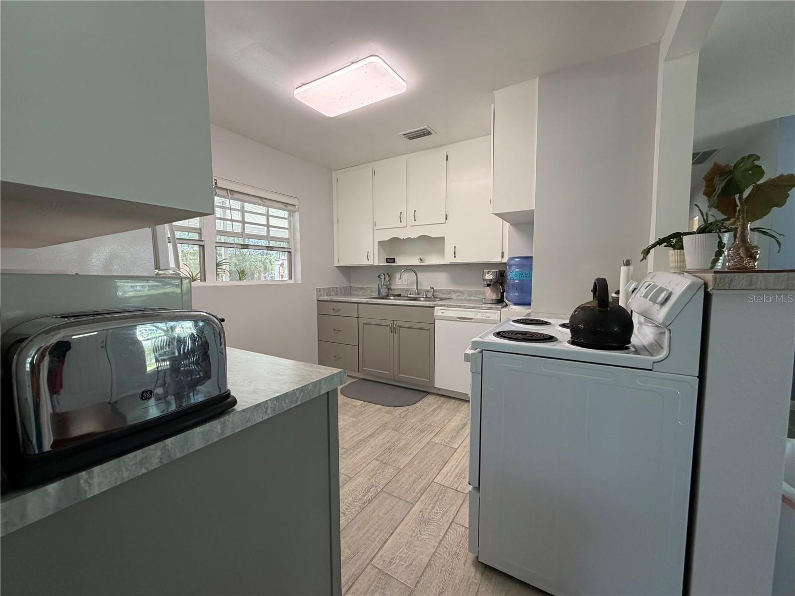 Image 11 of 26 For 1005 Waynesville Avenue