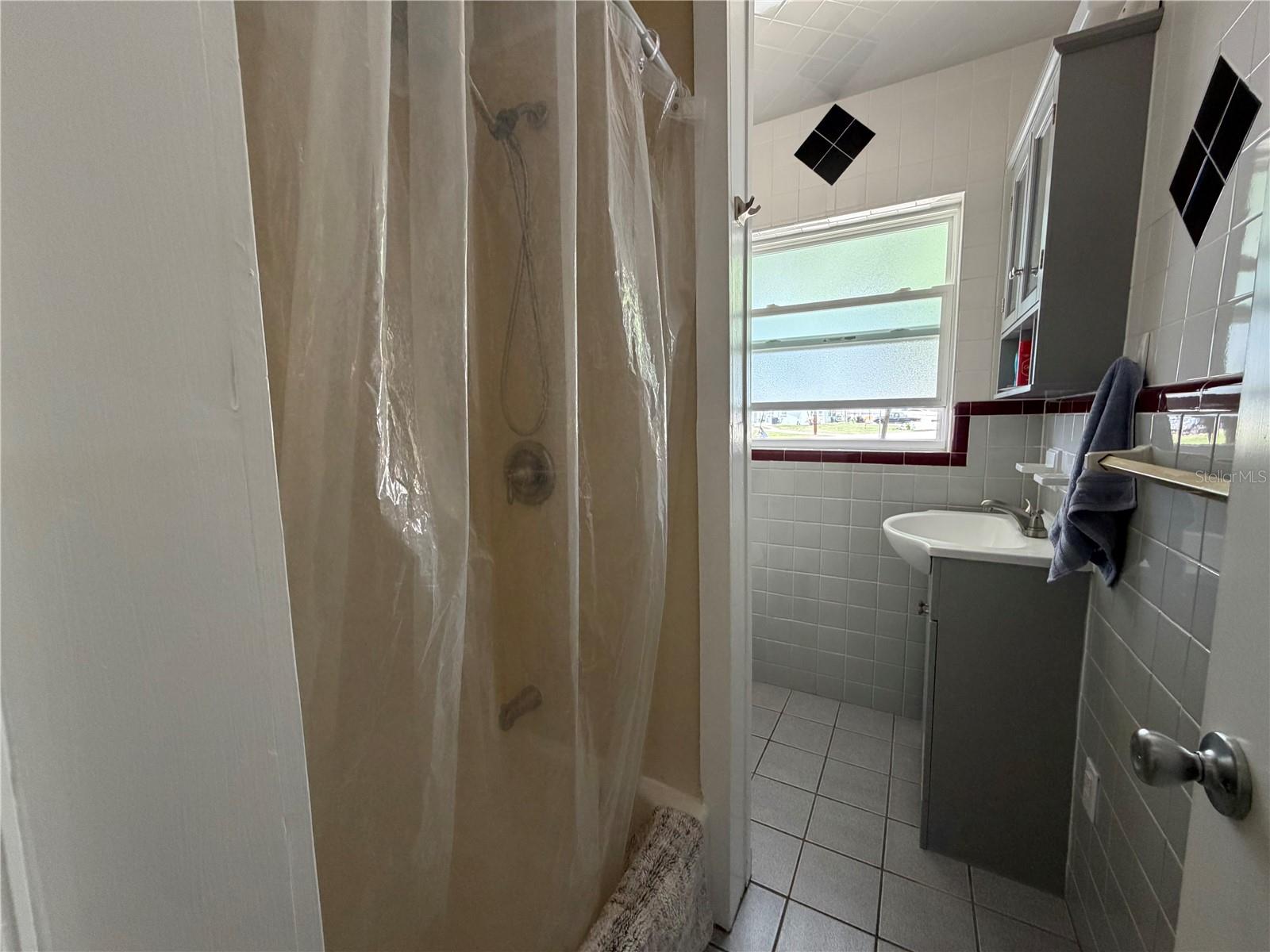 Image 15 of 26 For 1005 Waynesville Avenue