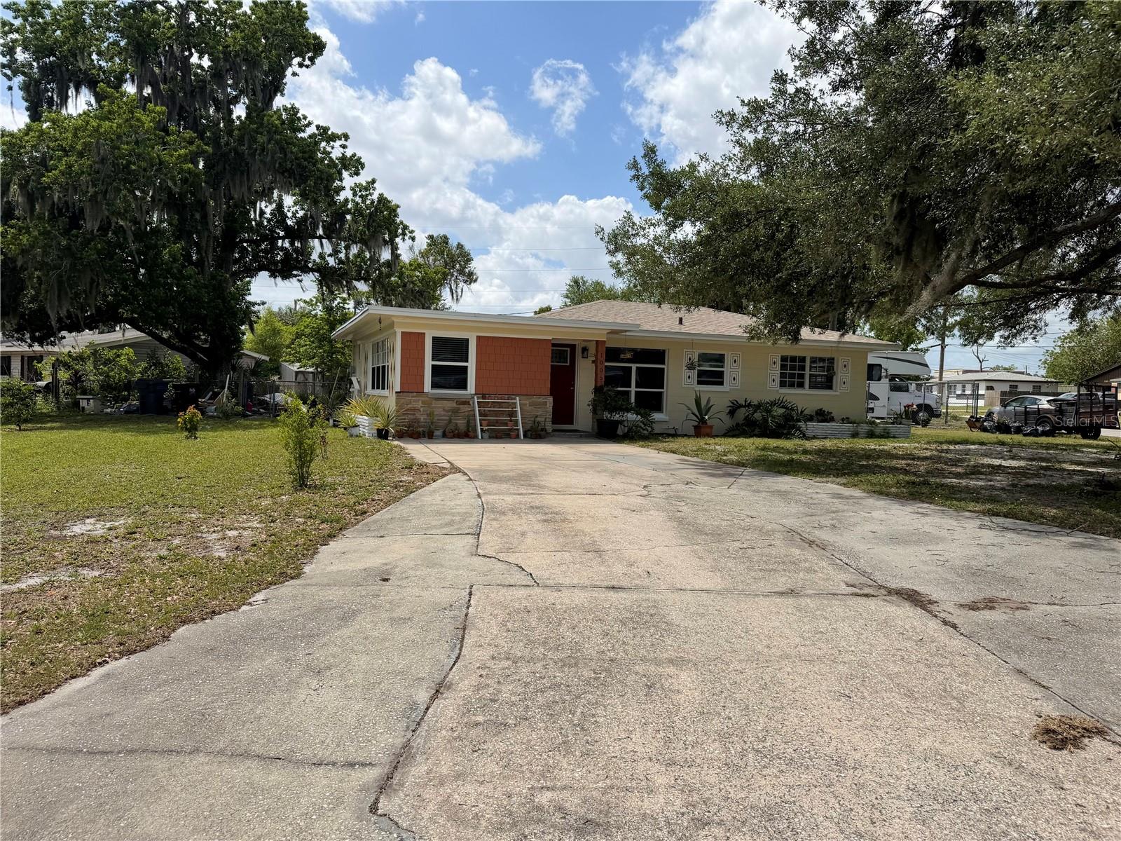 Image 3 of 26 For 1005 Waynesville Avenue