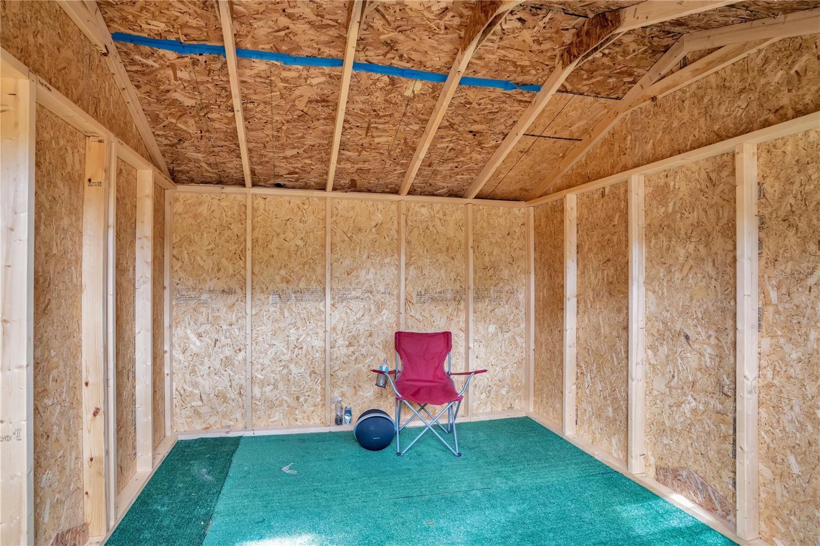 Image 25 of 33 For 391 Walton Avenue