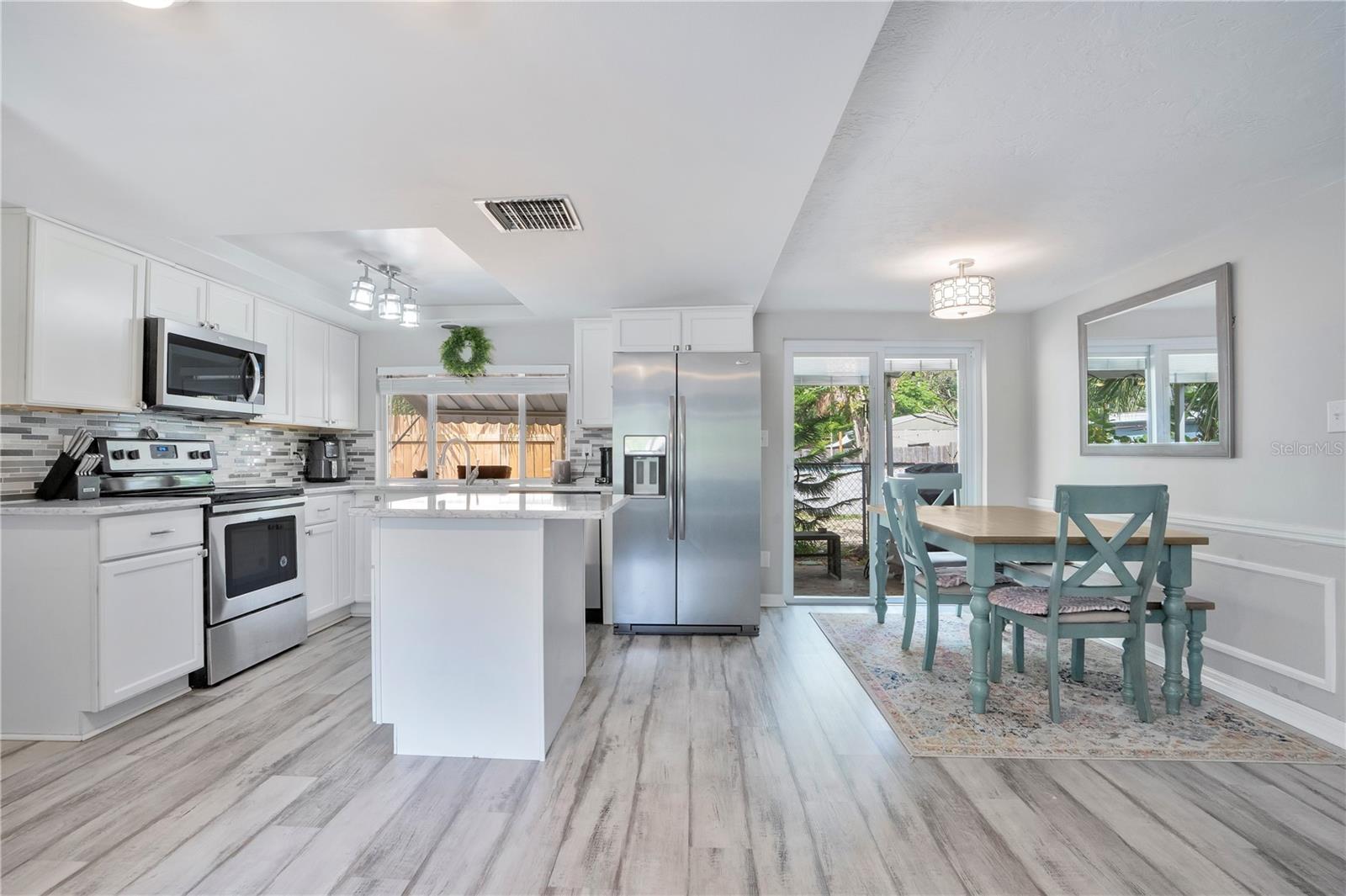 Image 5 of 33 For 391 Walton Avenue