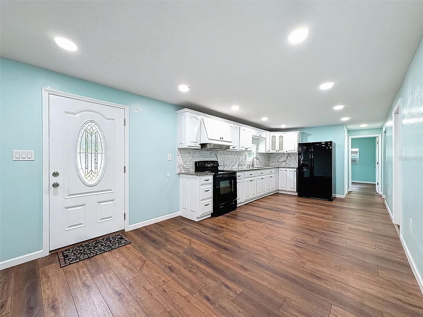 Image 10 of 60 For 5063 Walnut Circle E