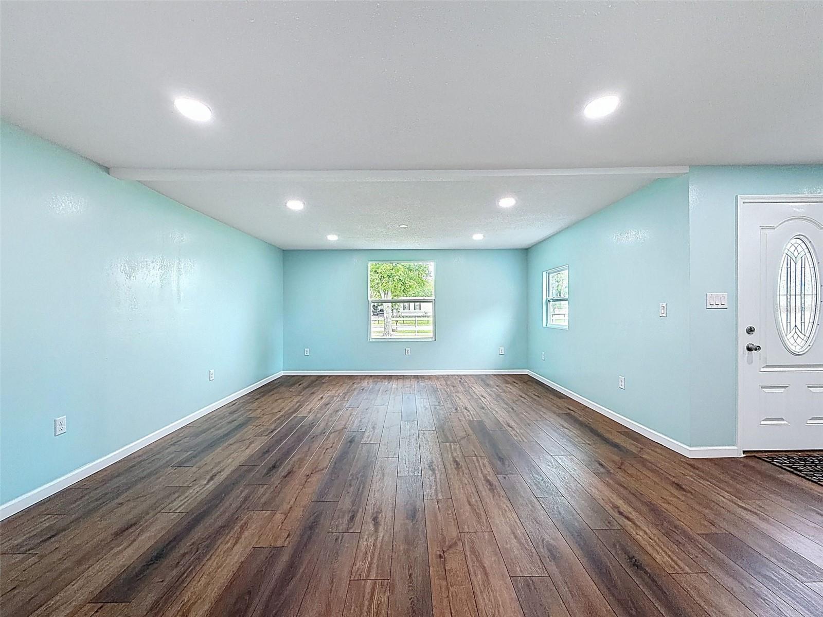 Image 13 of 60 For 5063 Walnut Circle E