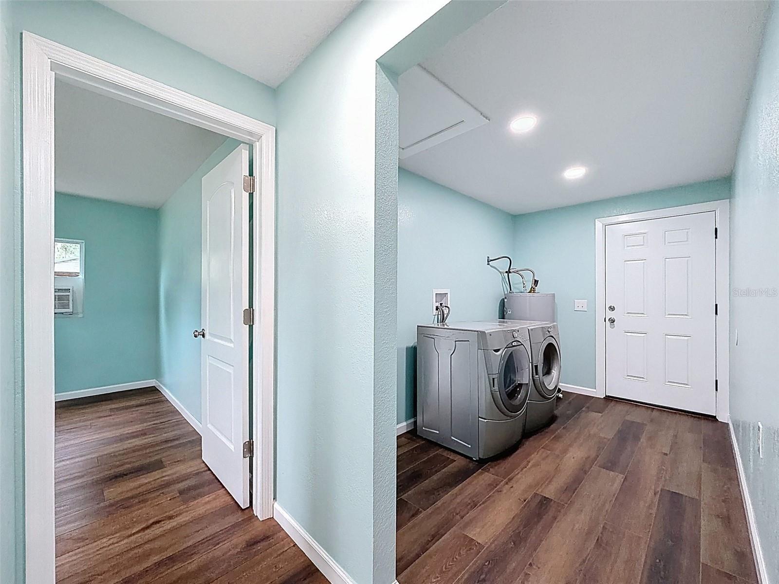 Image 34 of 60 For 5063 Walnut Circle E