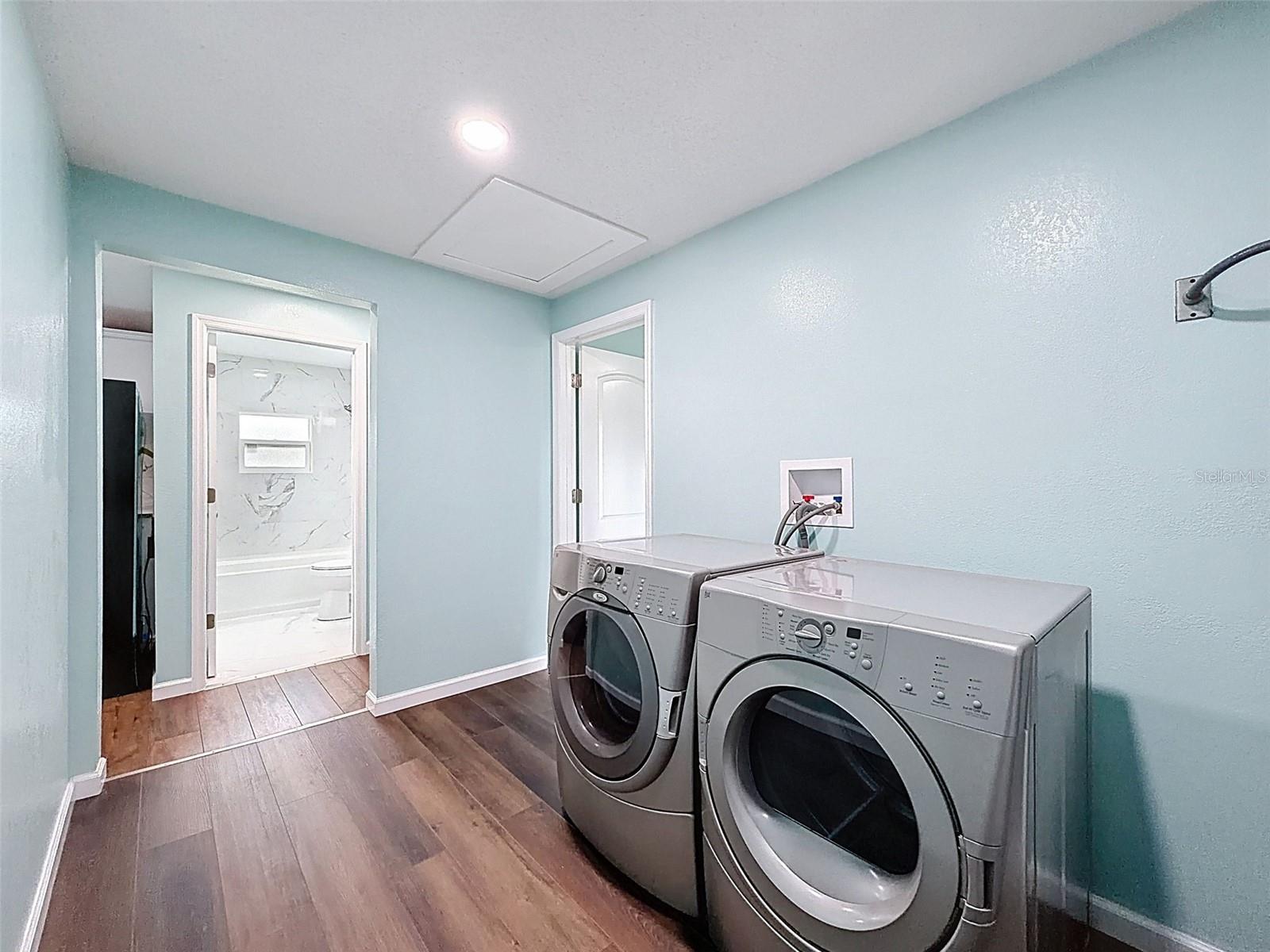 Image 40 of 60 For 5063 Walnut Circle E