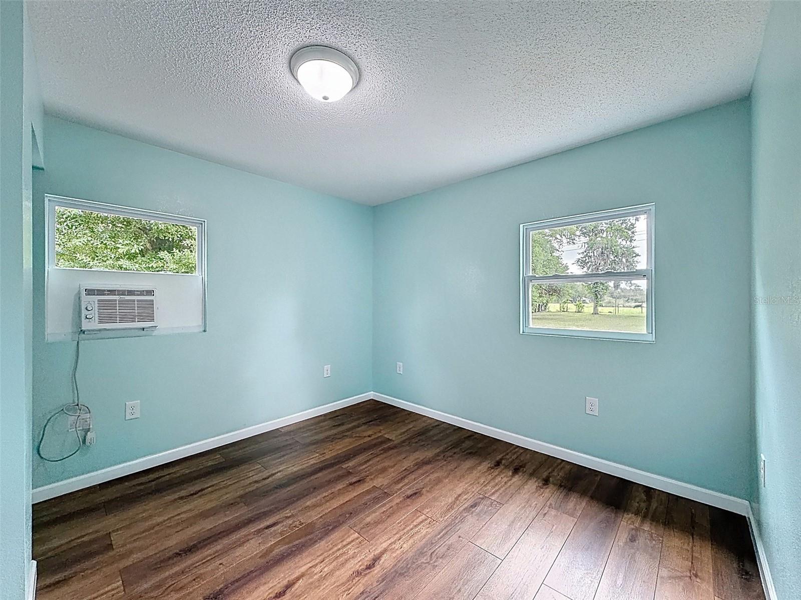 Image 41 of 60 For 5063 Walnut Circle E