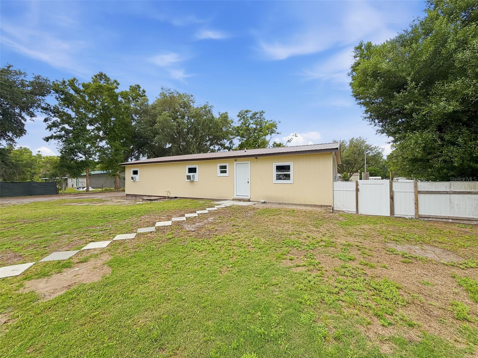 Image 50 of 60 For 5063 Walnut Circle E