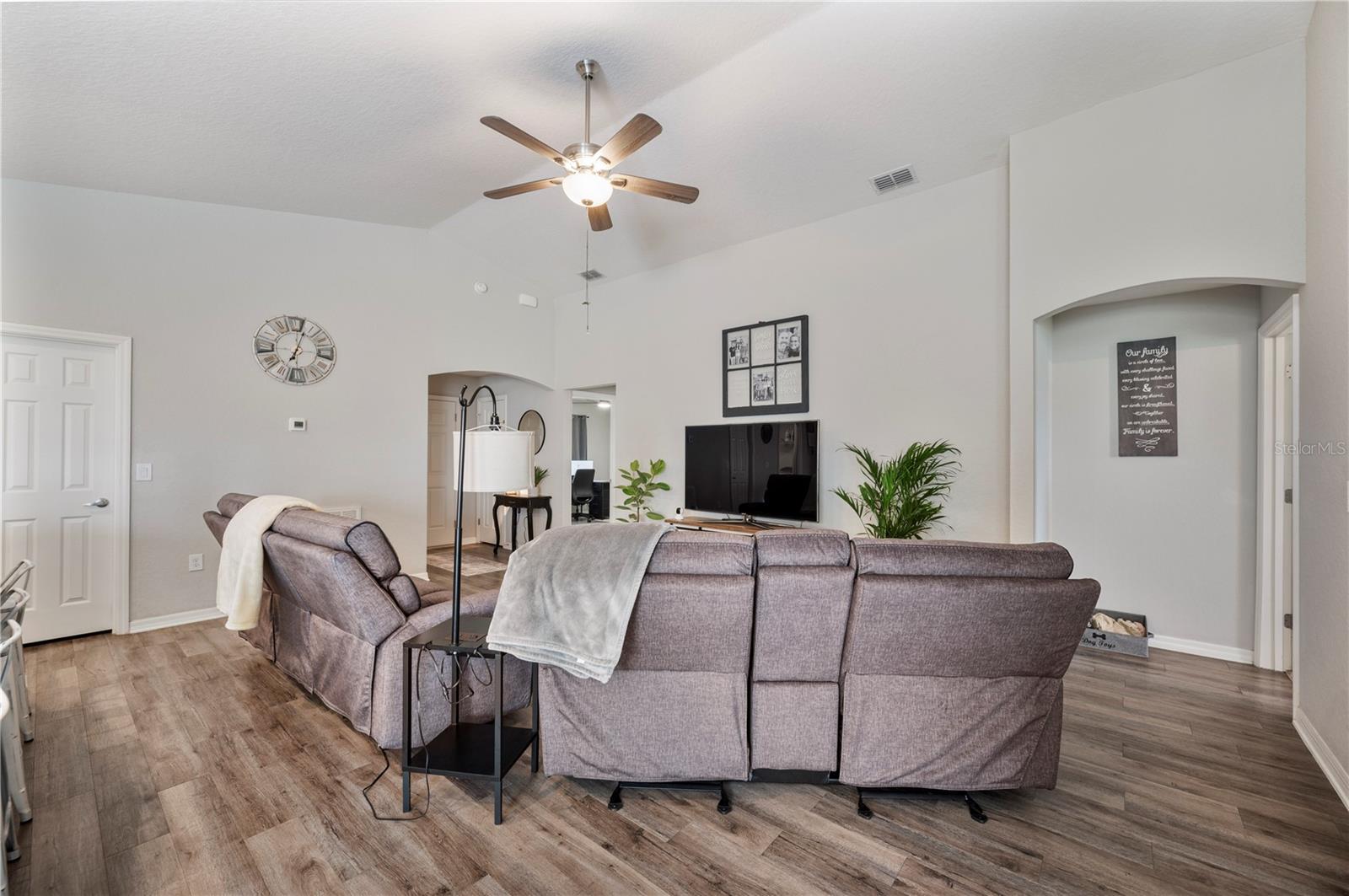 Image 9 of 47 For 3921 White Ibis Road