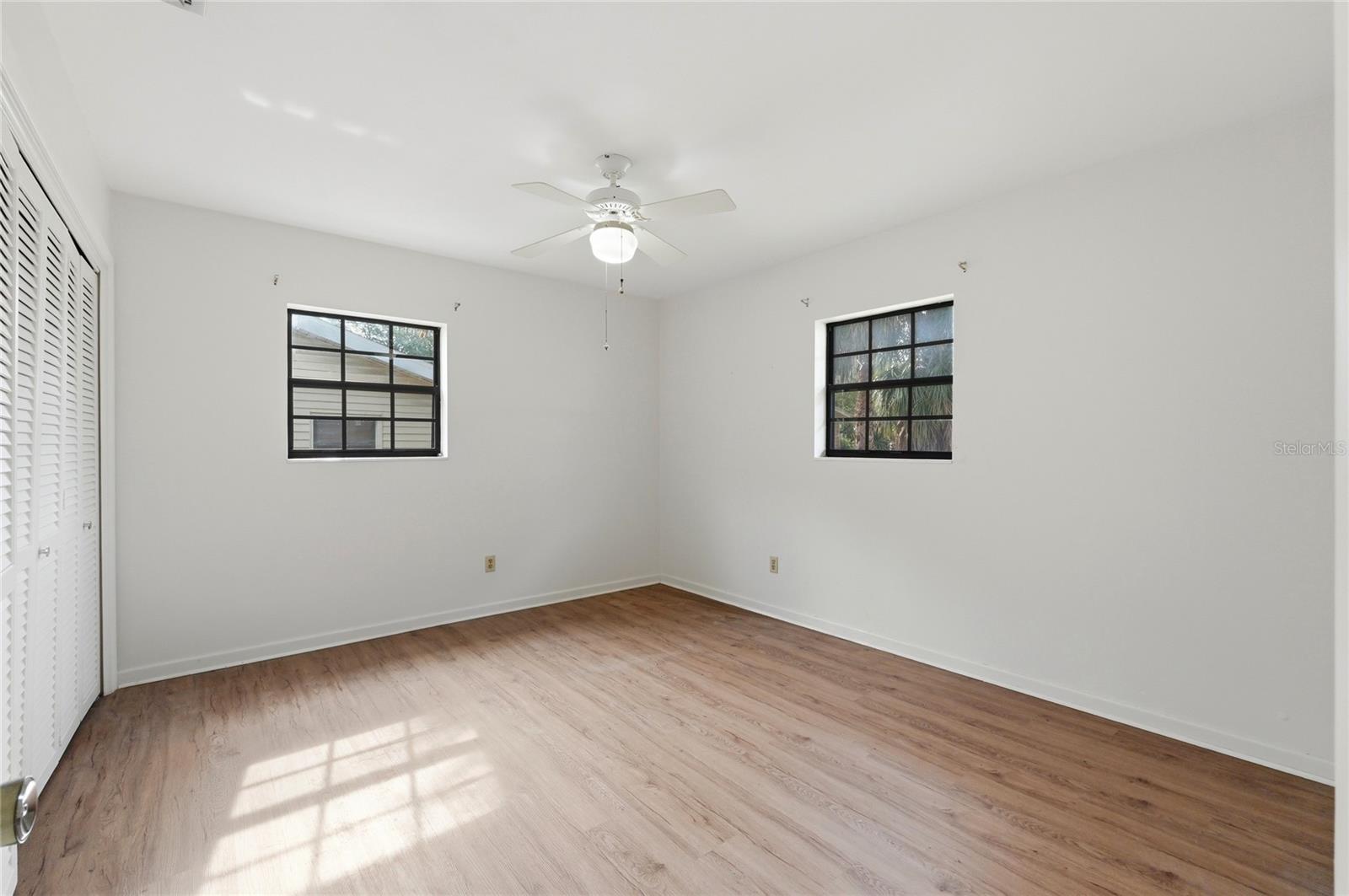 Image 22 of 40 For 960 Wedgewood Drive Se