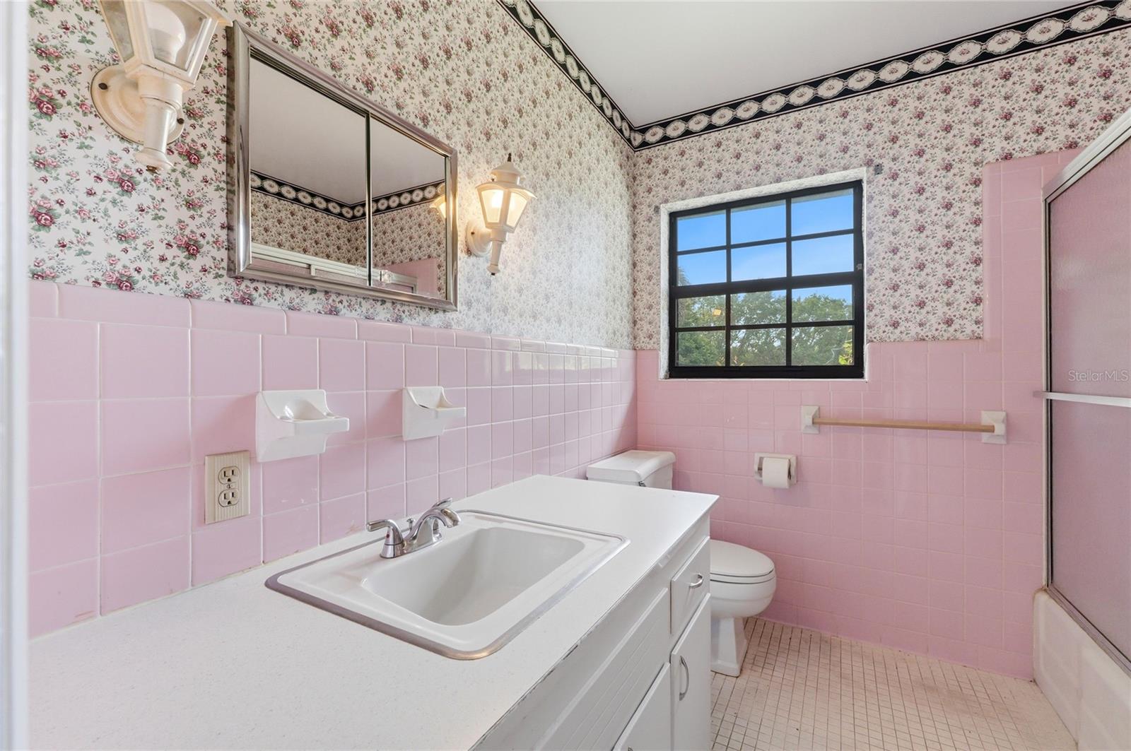 Image 24 of 40 For 960 Wedgewood Drive Se