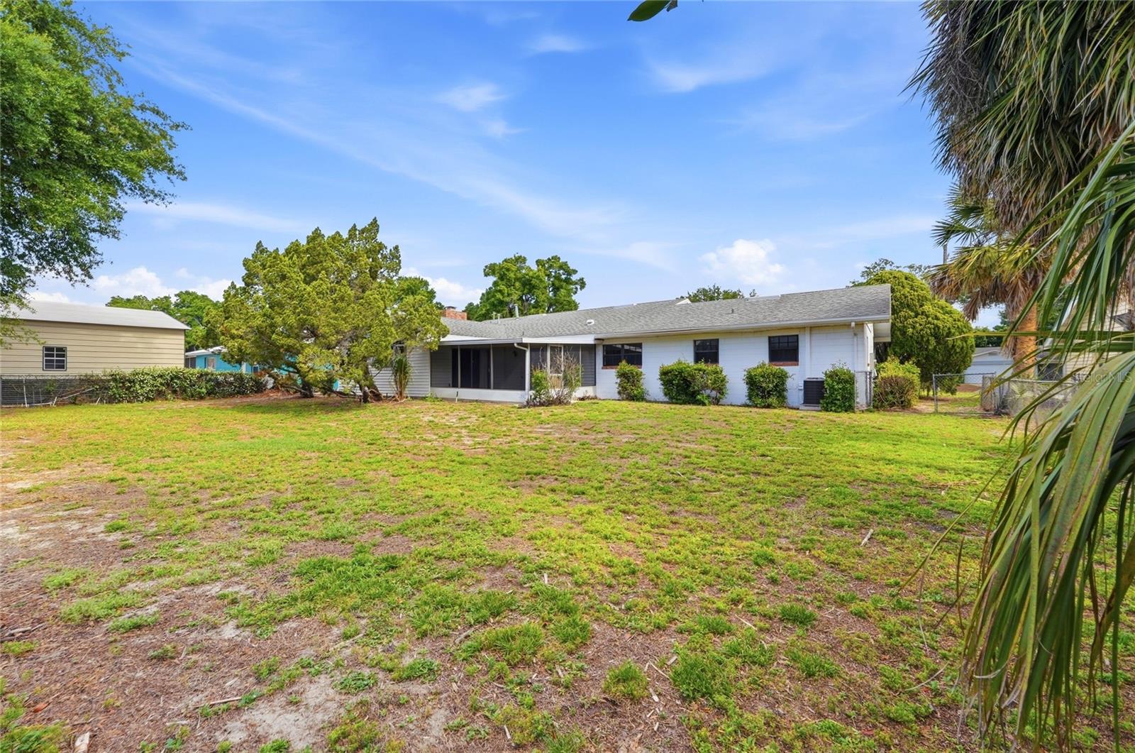 Image 35 of 40 For 960 Wedgewood Drive Se