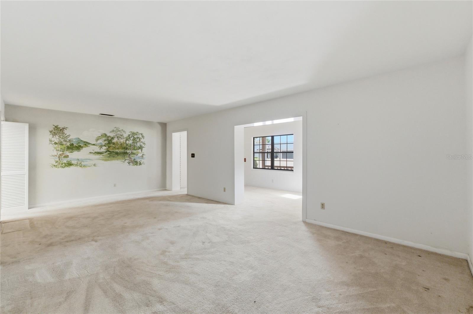 Image 4 of 40 For 960 Wedgewood Drive Se