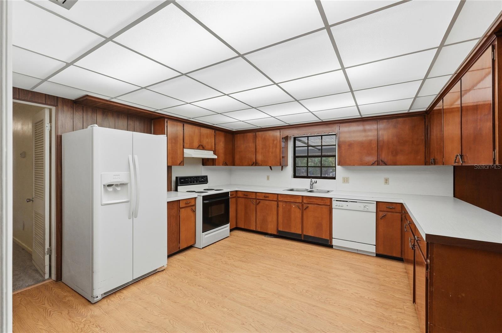 Image 7 of 40 For 960 Wedgewood Drive Se