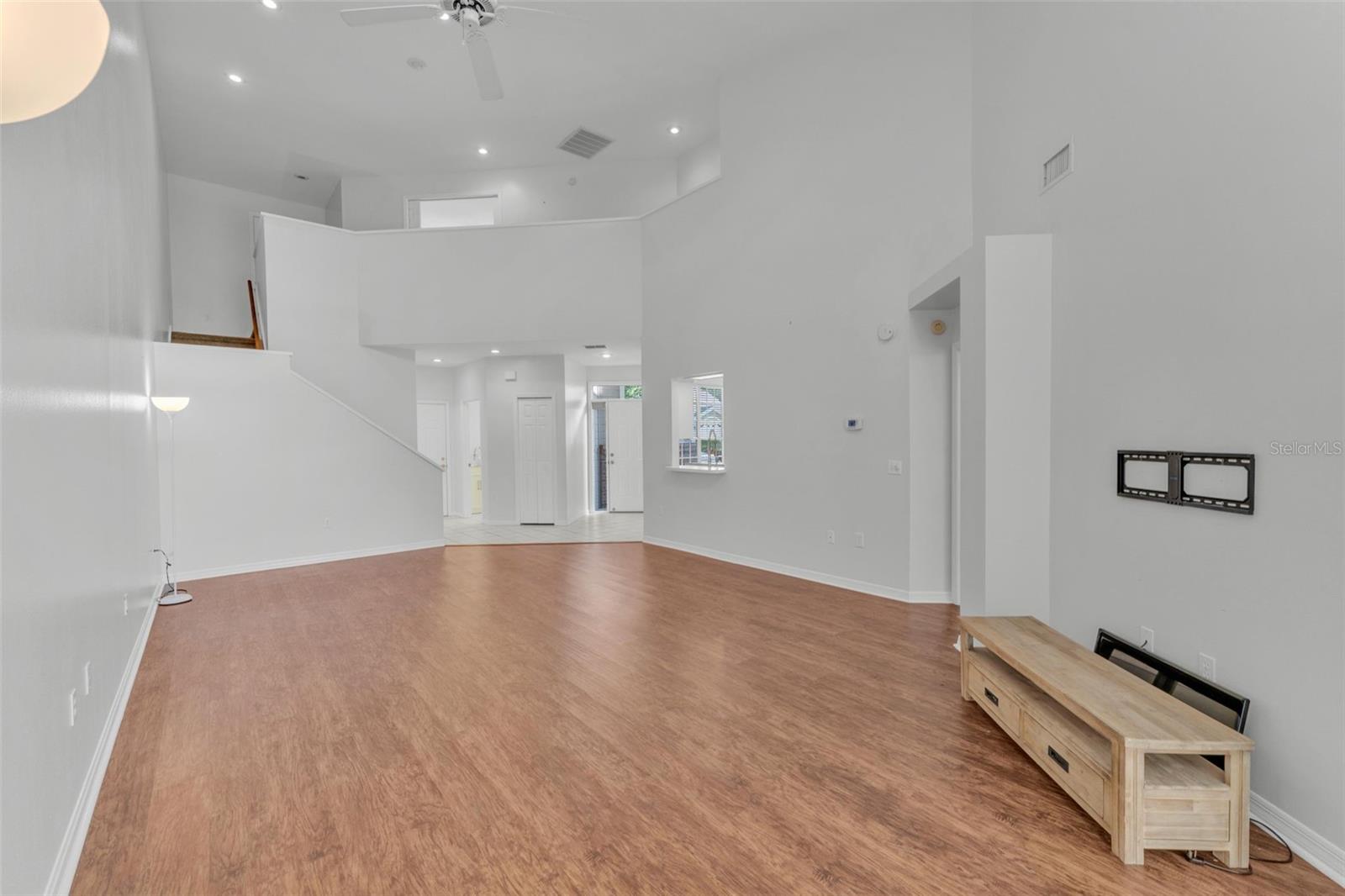 Image 10 of 41 For 3133 Stonewater Drive 3133