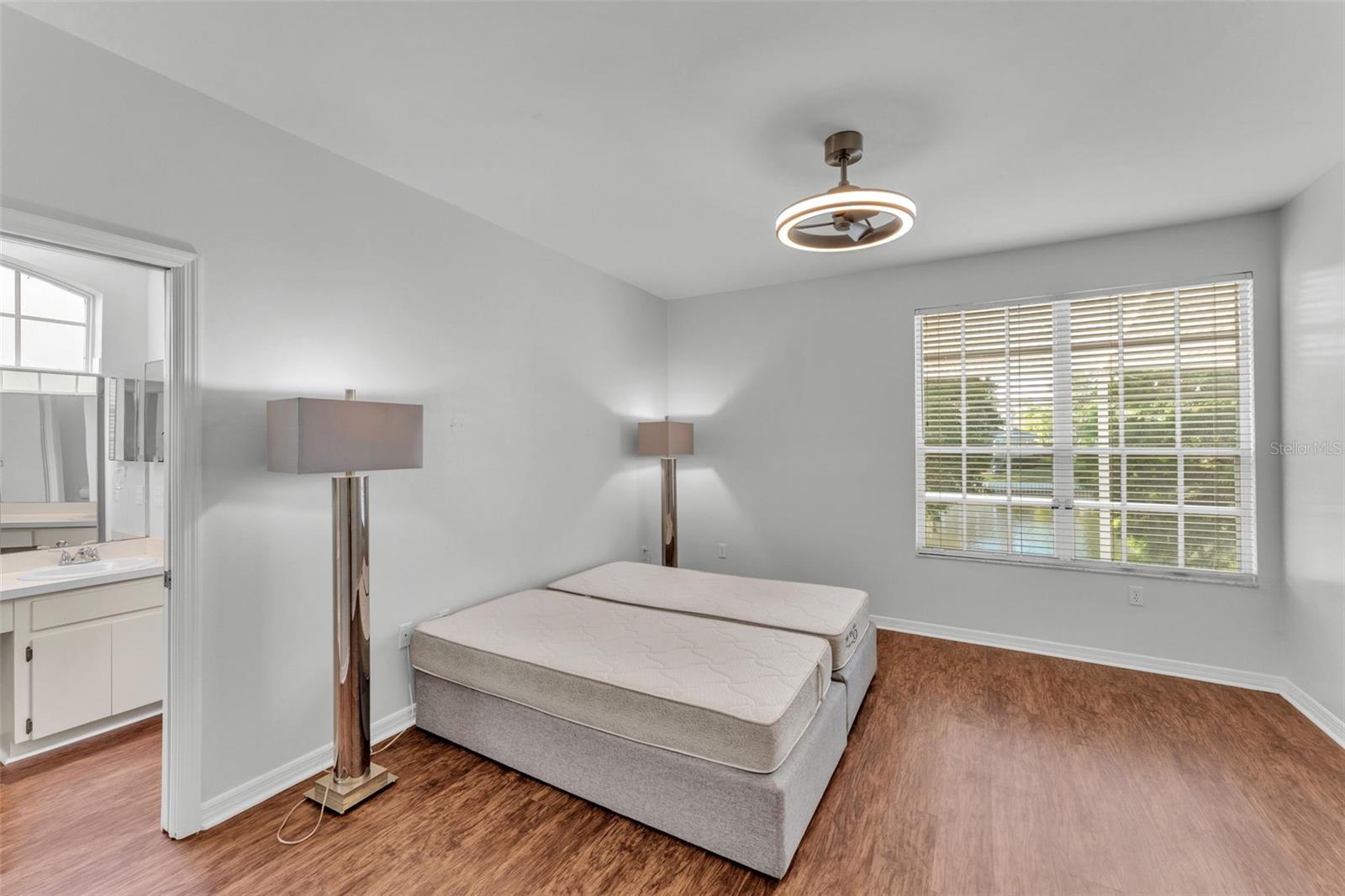 Image 15 of 41 For 3133 Stonewater Drive 3133