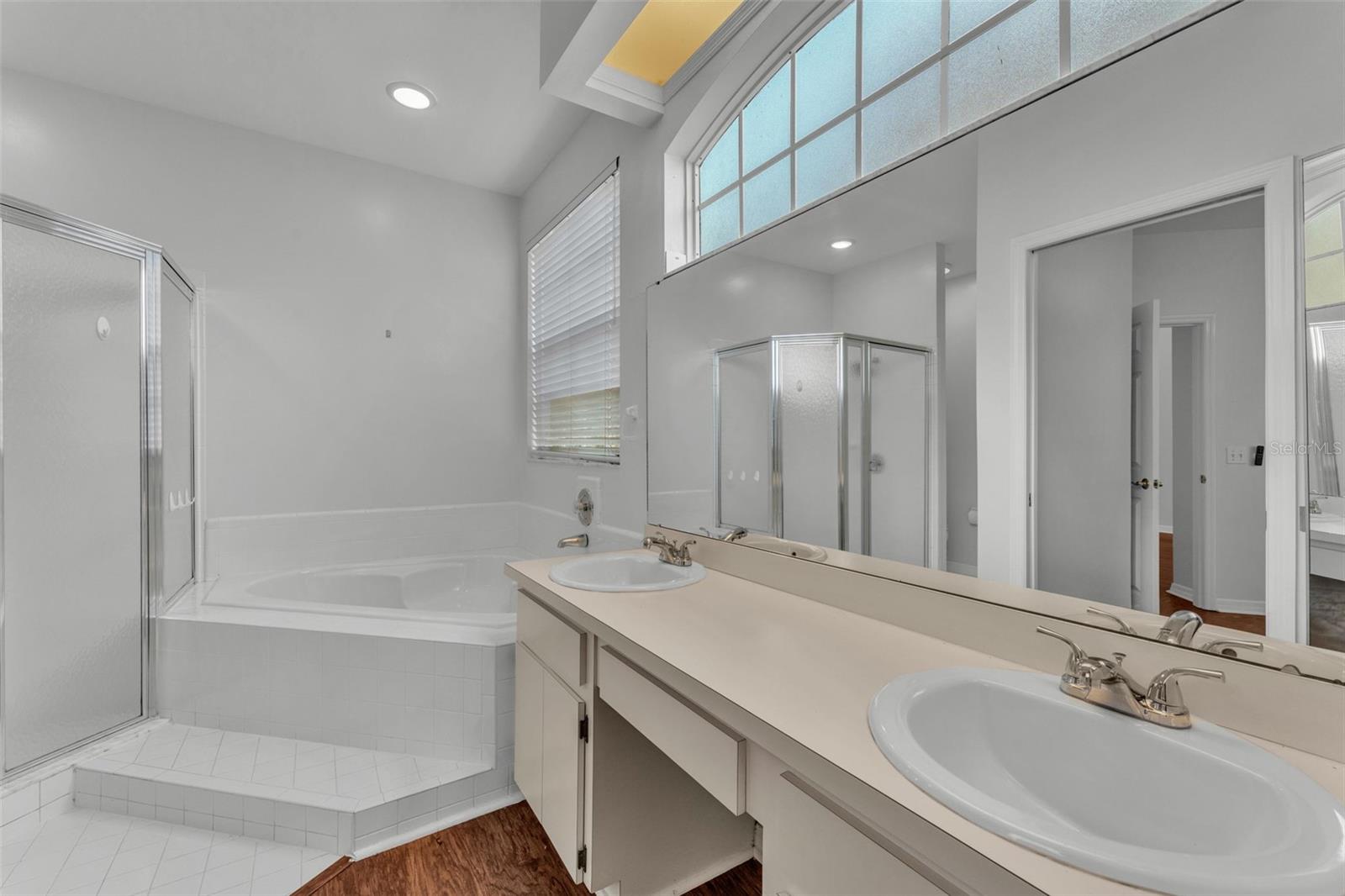 Image 20 of 41 For 3133 Stonewater Drive 3133