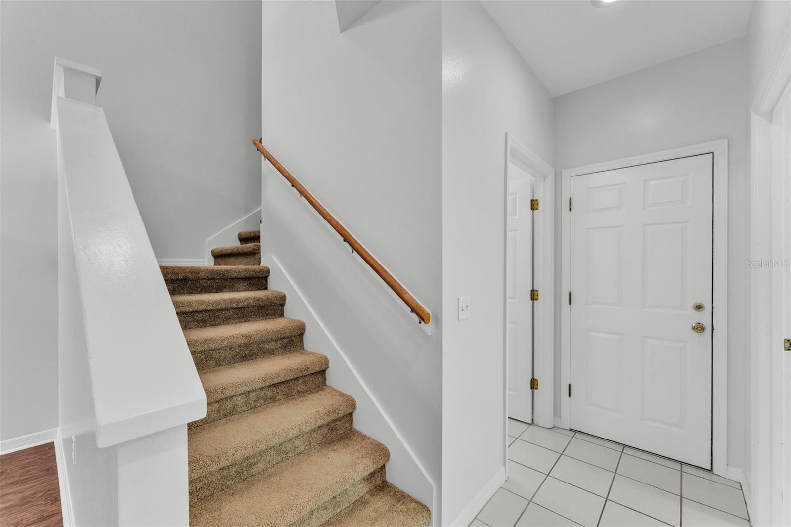 Image 21 of 41 For 3133 Stonewater Drive 3133