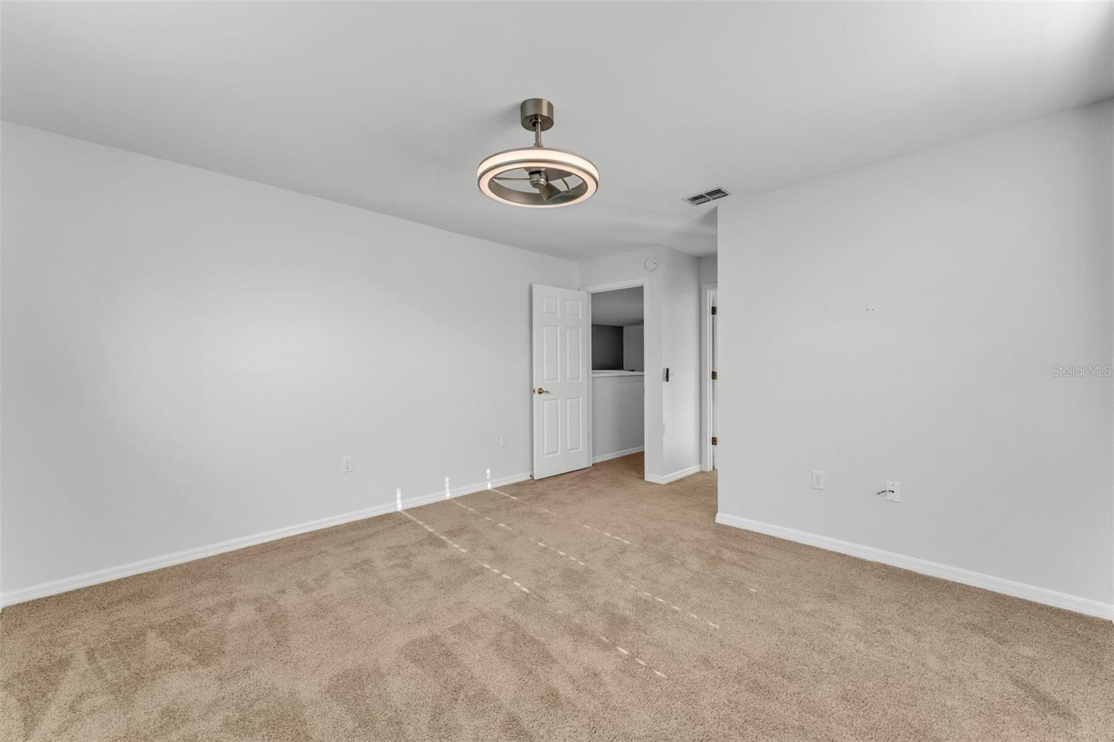 Image 28 of 41 For 3133 Stonewater Drive 3133