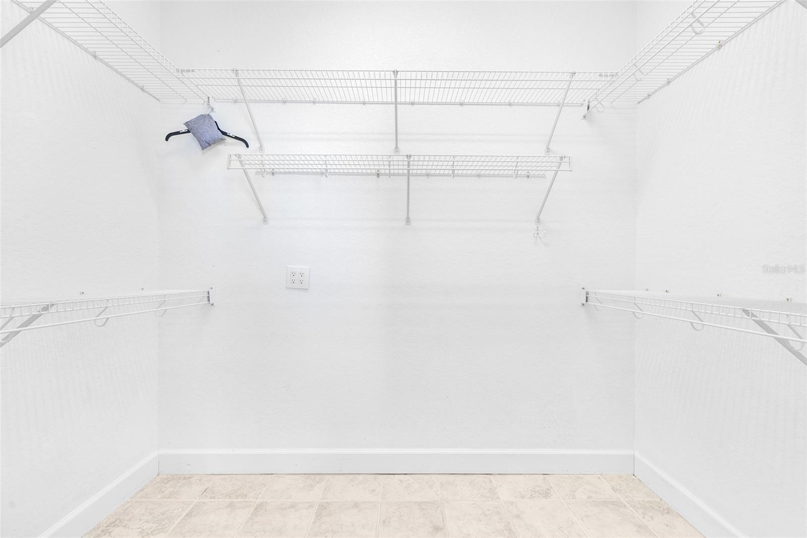 Image 19 of 34 For 2636 Huntington Hills Drive