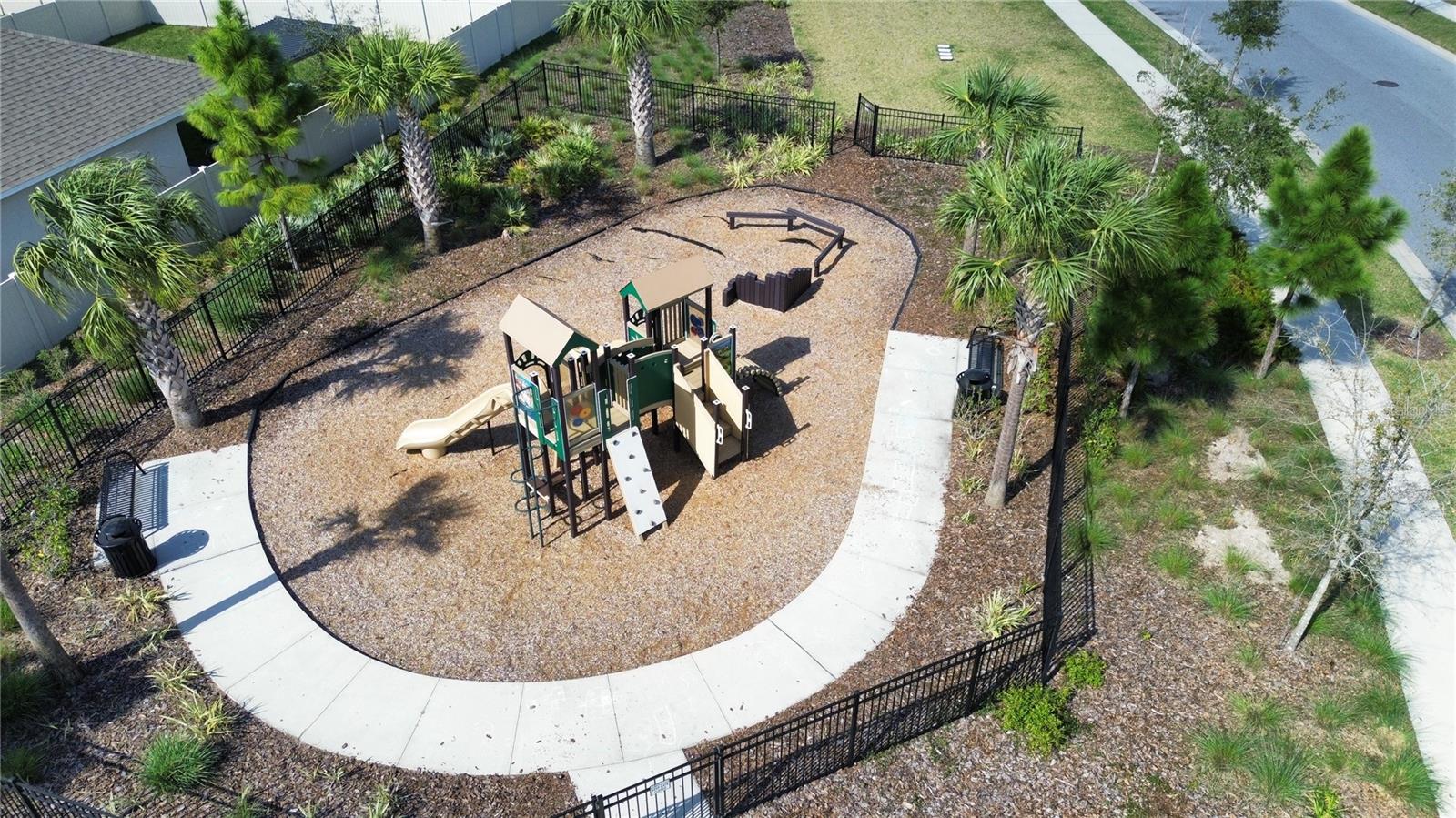 Image 12 of 54 For 421 Chayne Place