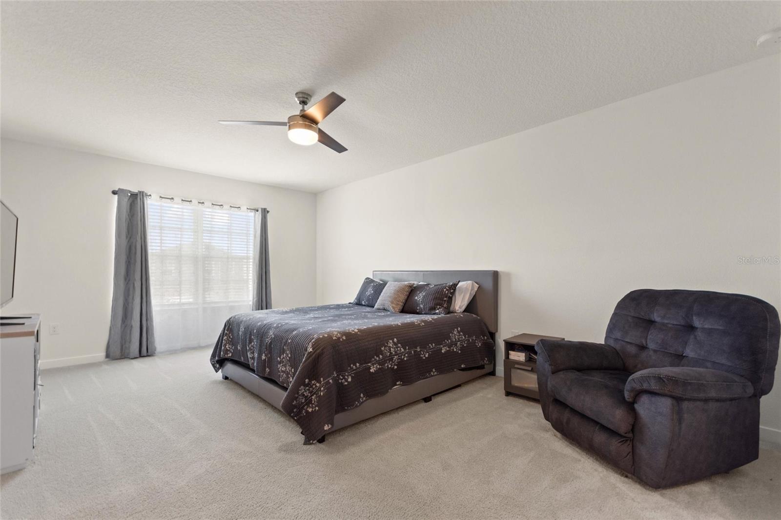 Image 31 of 54 For 421 Chayne Place