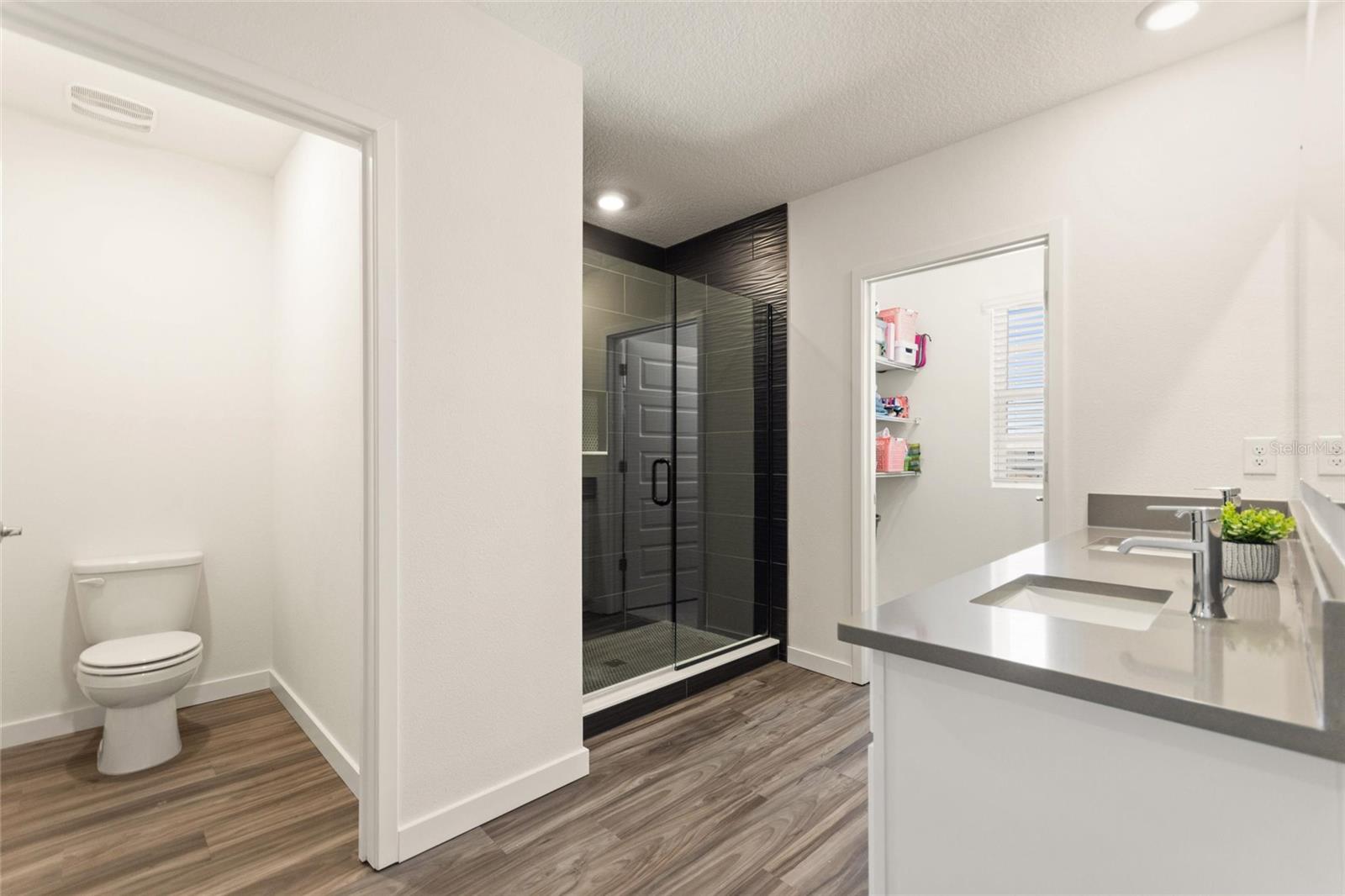 Image 34 of 54 For 421 Chayne Place