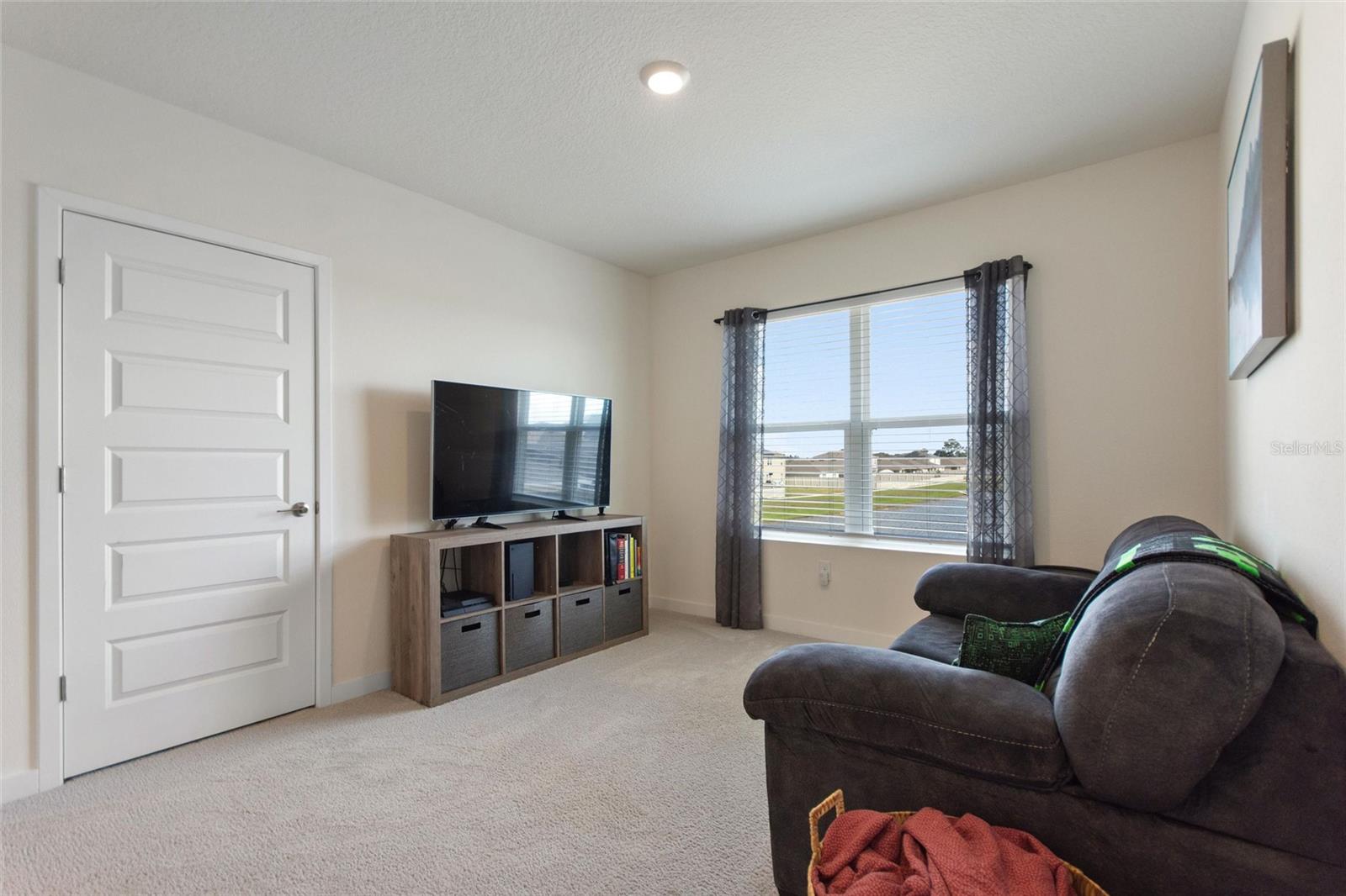 Image 42 of 54 For 421 Chayne Place